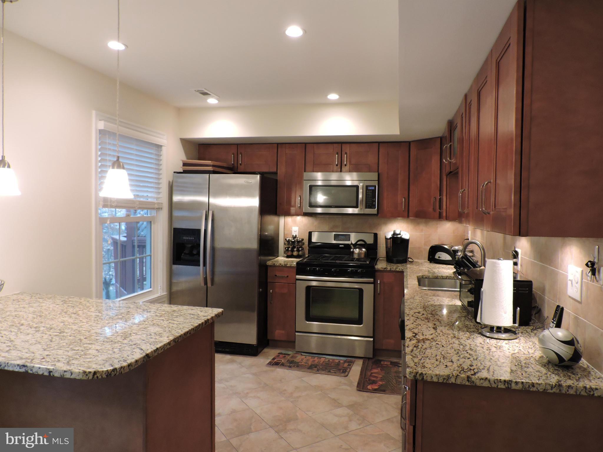 GEORGETOWN PRK/GREENWOOD - Residential