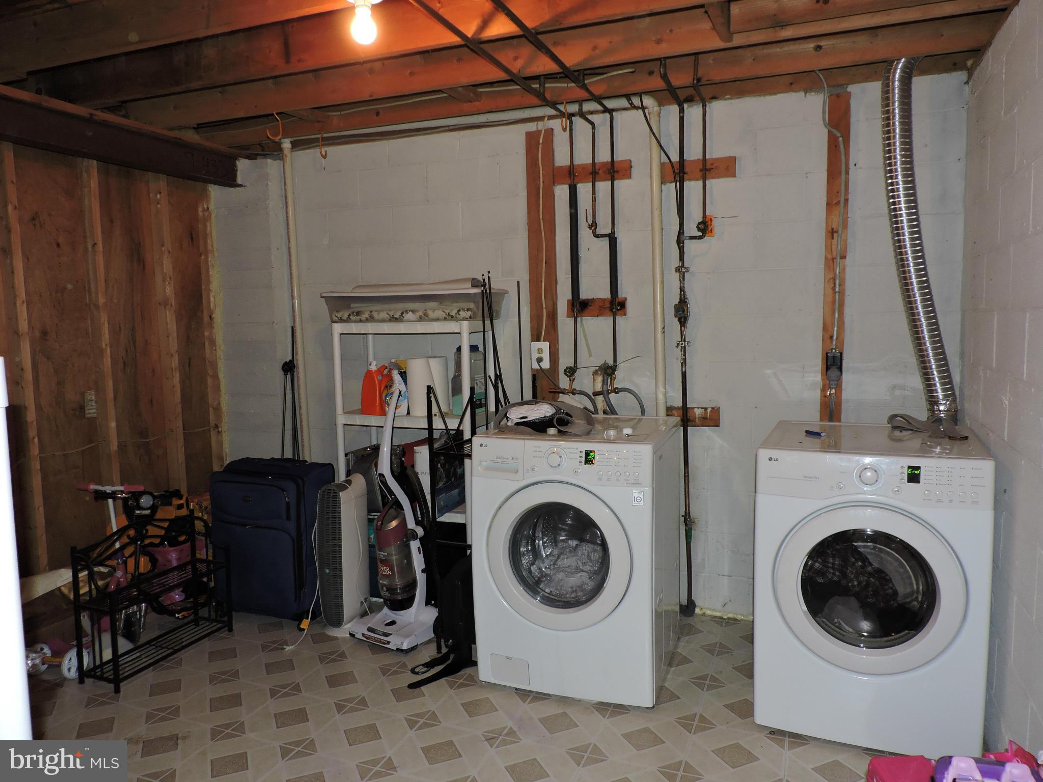 GEORGETOWN PRK/GREENWOOD - Residential