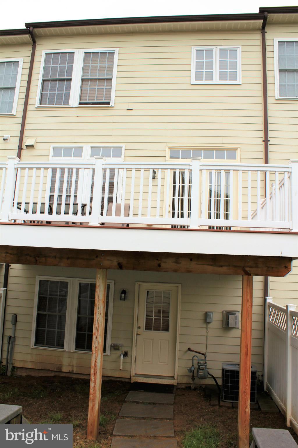 VILLAGES OF URBANA - Residential Lease