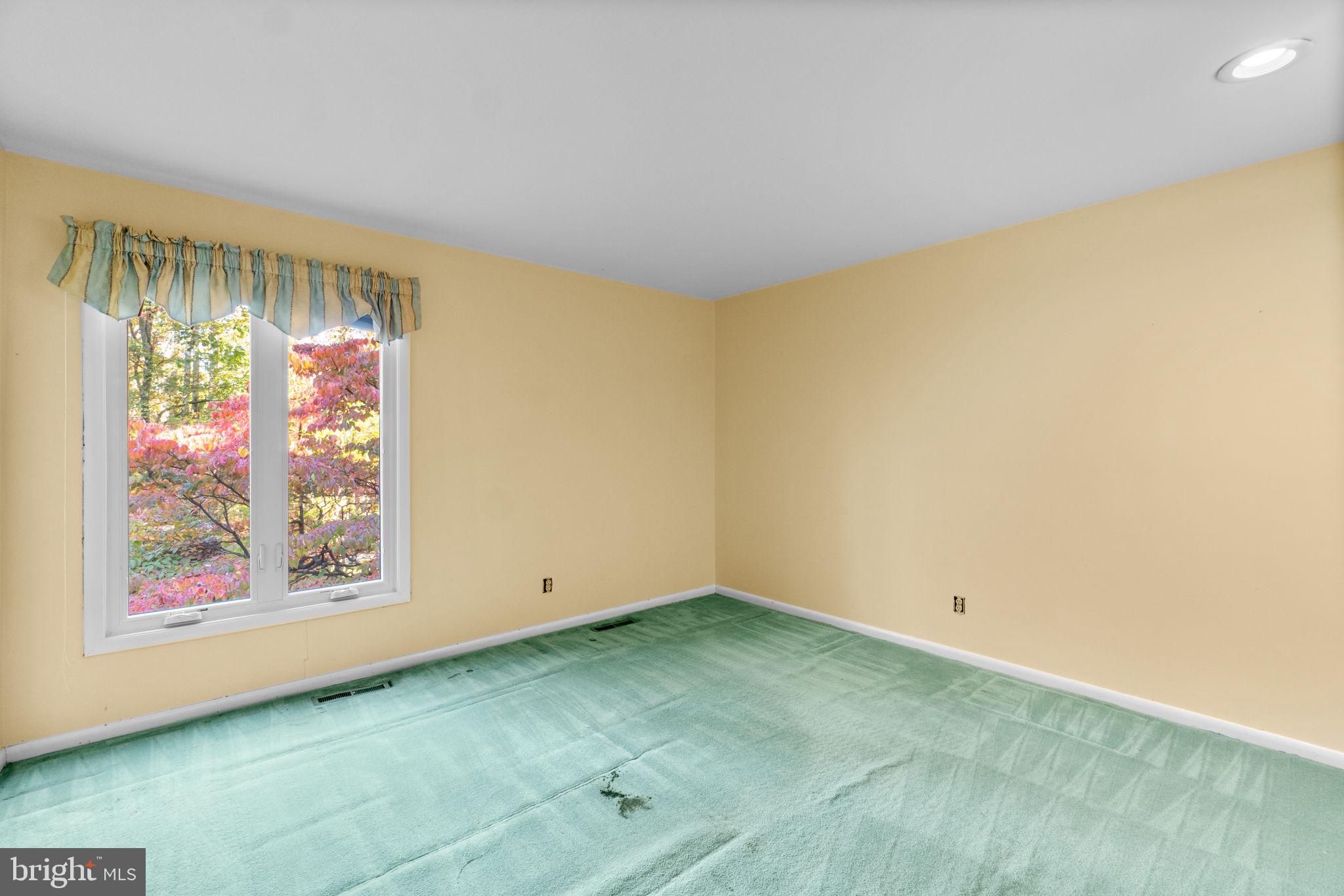 CLEMENS CROSSING - Residential