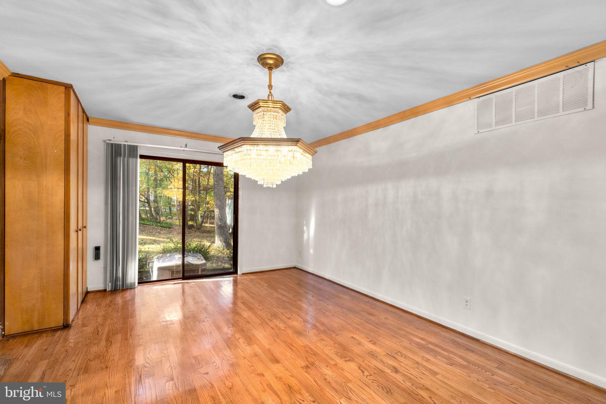 CLEMENS CROSSING - Residential