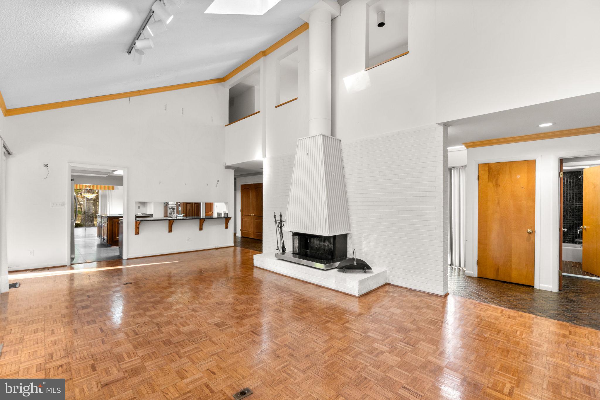 CLEMENS CROSSING - Residential