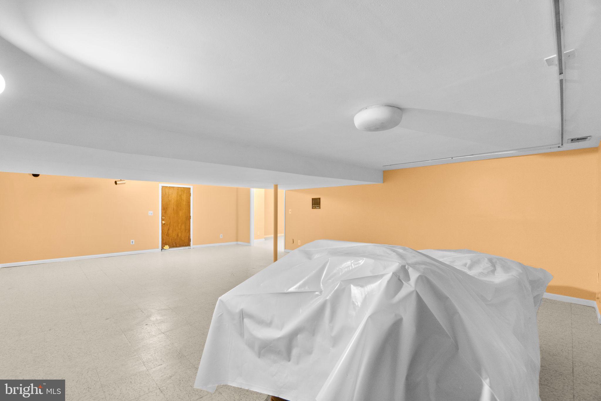 CLEMENS CROSSING - Residential