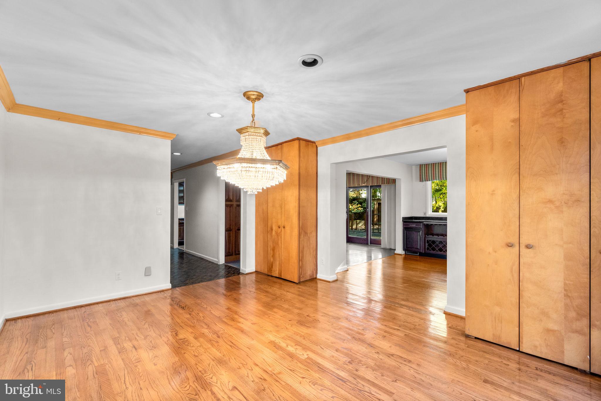 CLEMENS CROSSING - Residential