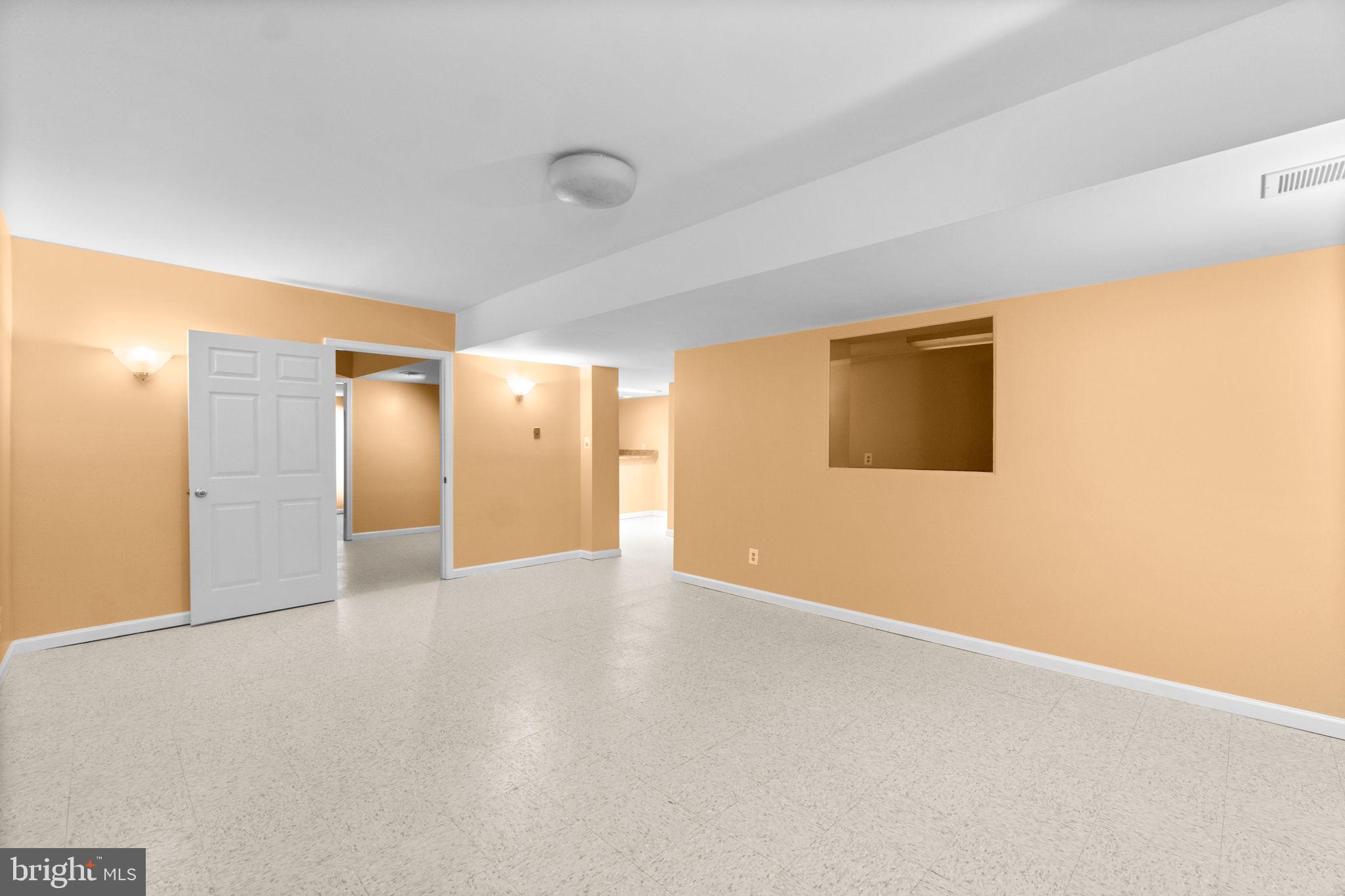 CLEMENS CROSSING - Residential