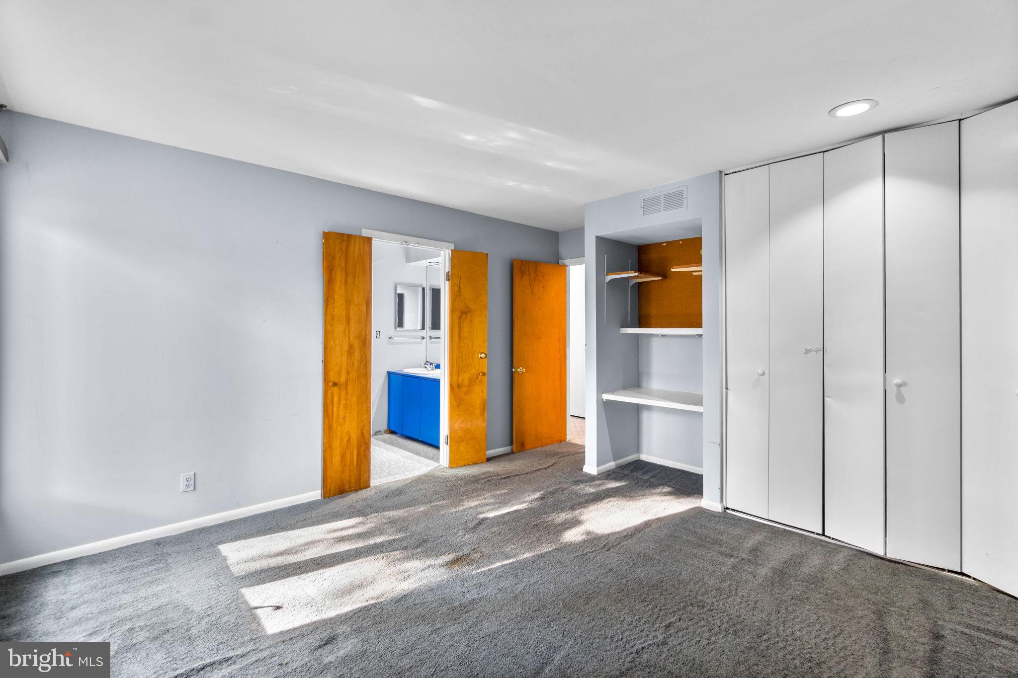 CLEMENS CROSSING - Residential