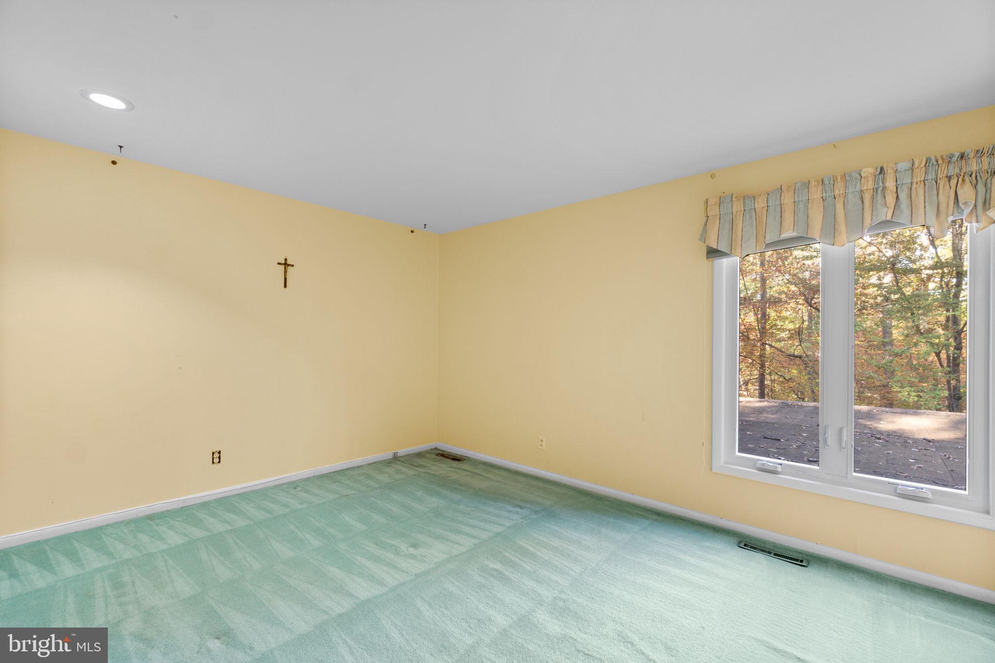 CLEMENS CROSSING - Residential