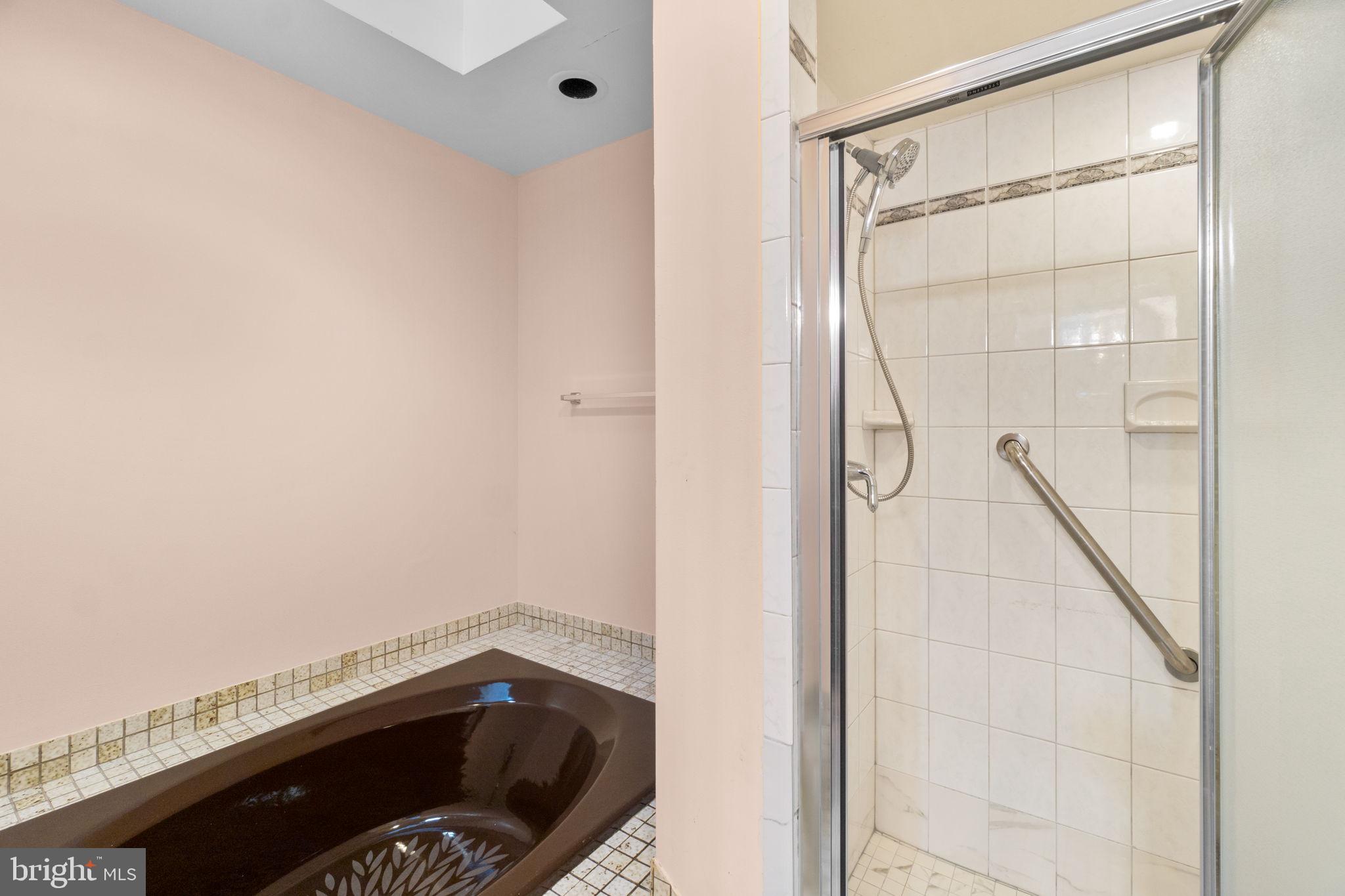 CLEMENS CROSSING - Residential