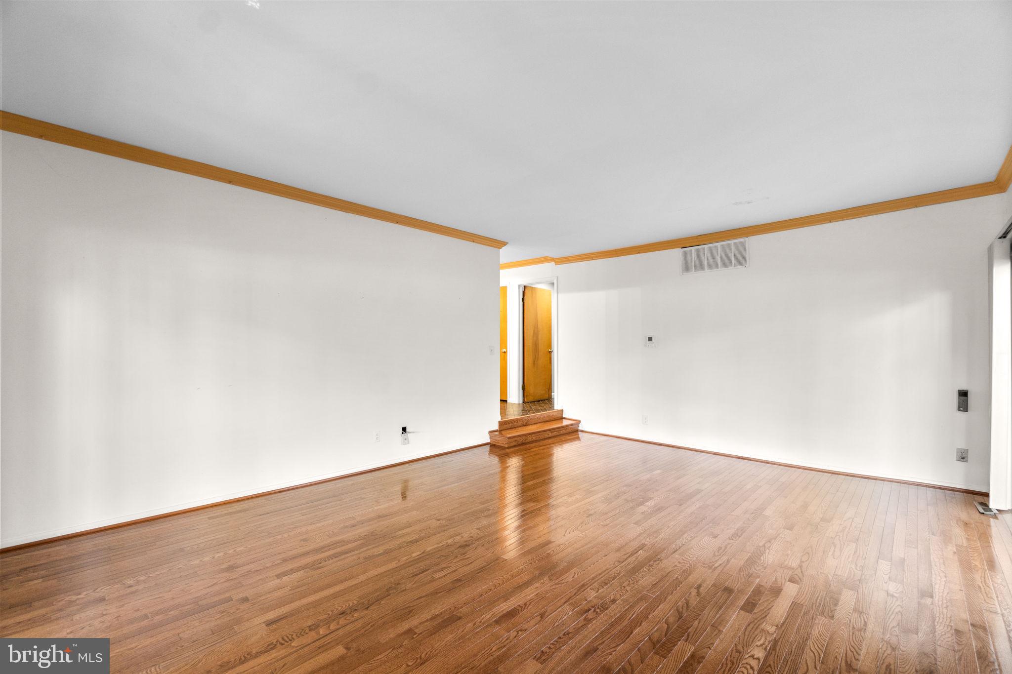 CLEMENS CROSSING - Residential