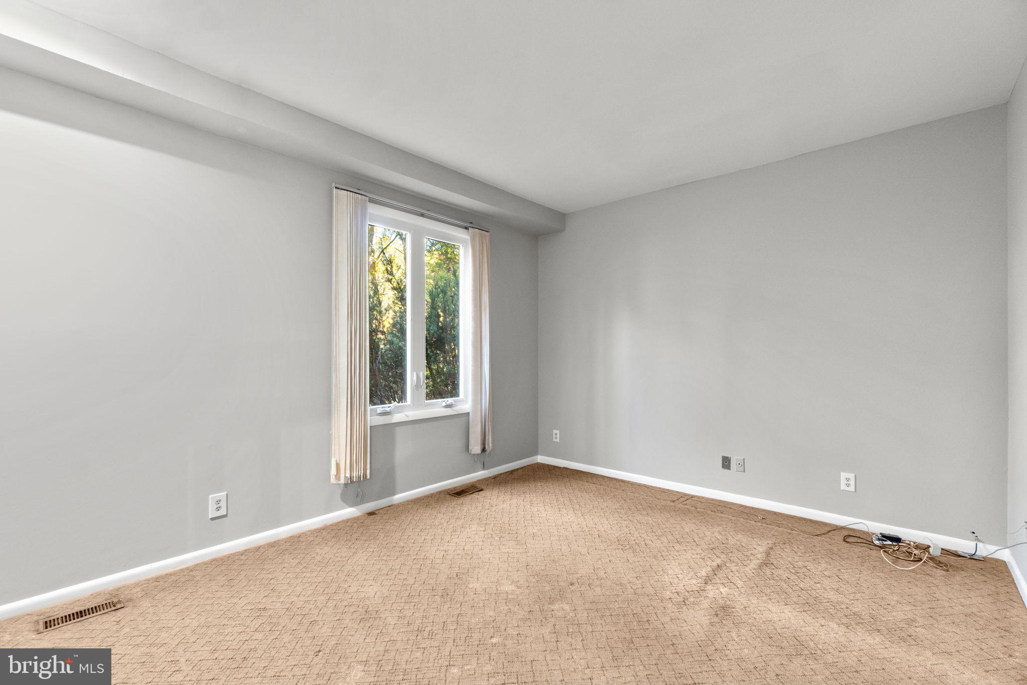 CLEMENS CROSSING - Residential