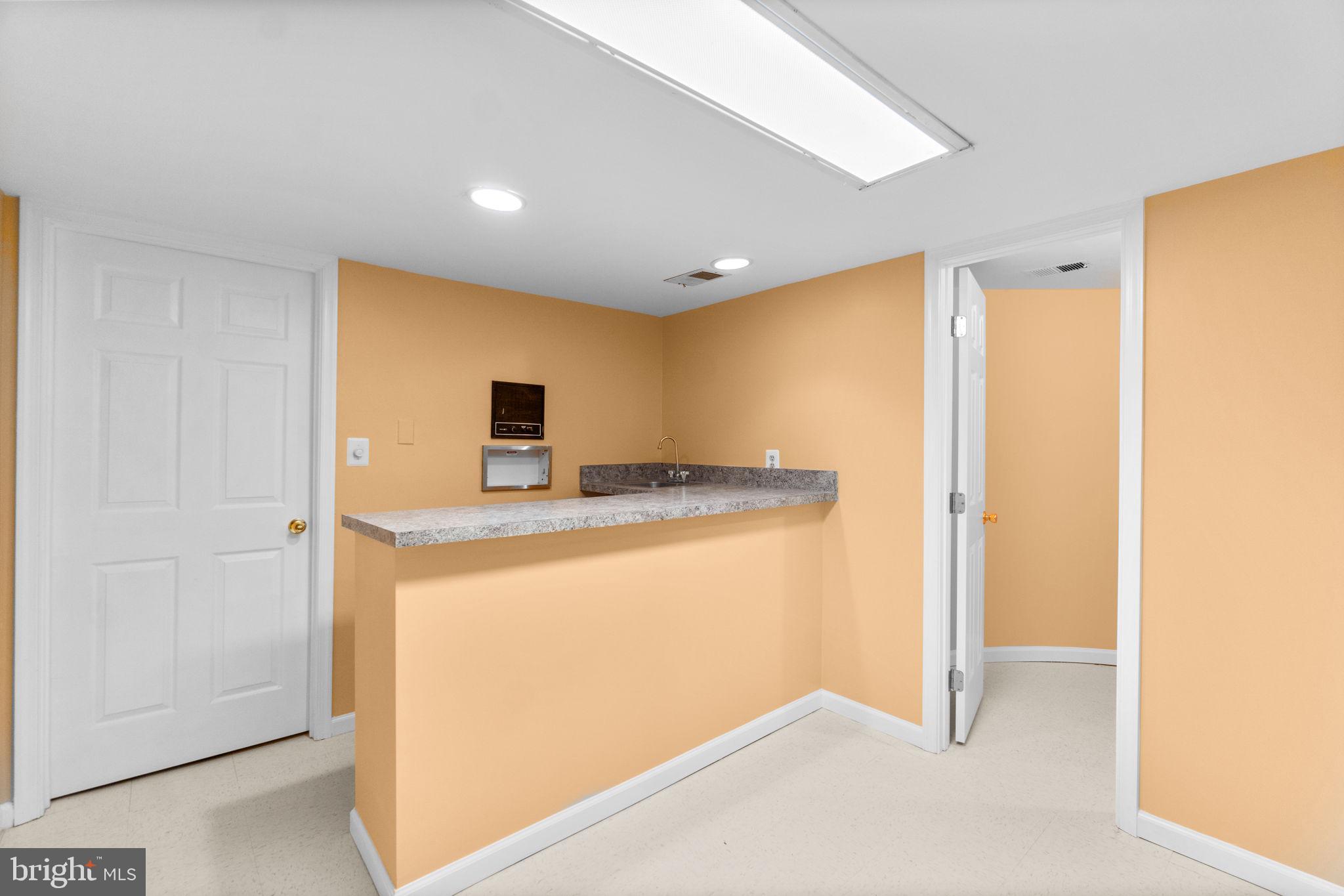 CLEMENS CROSSING - Residential