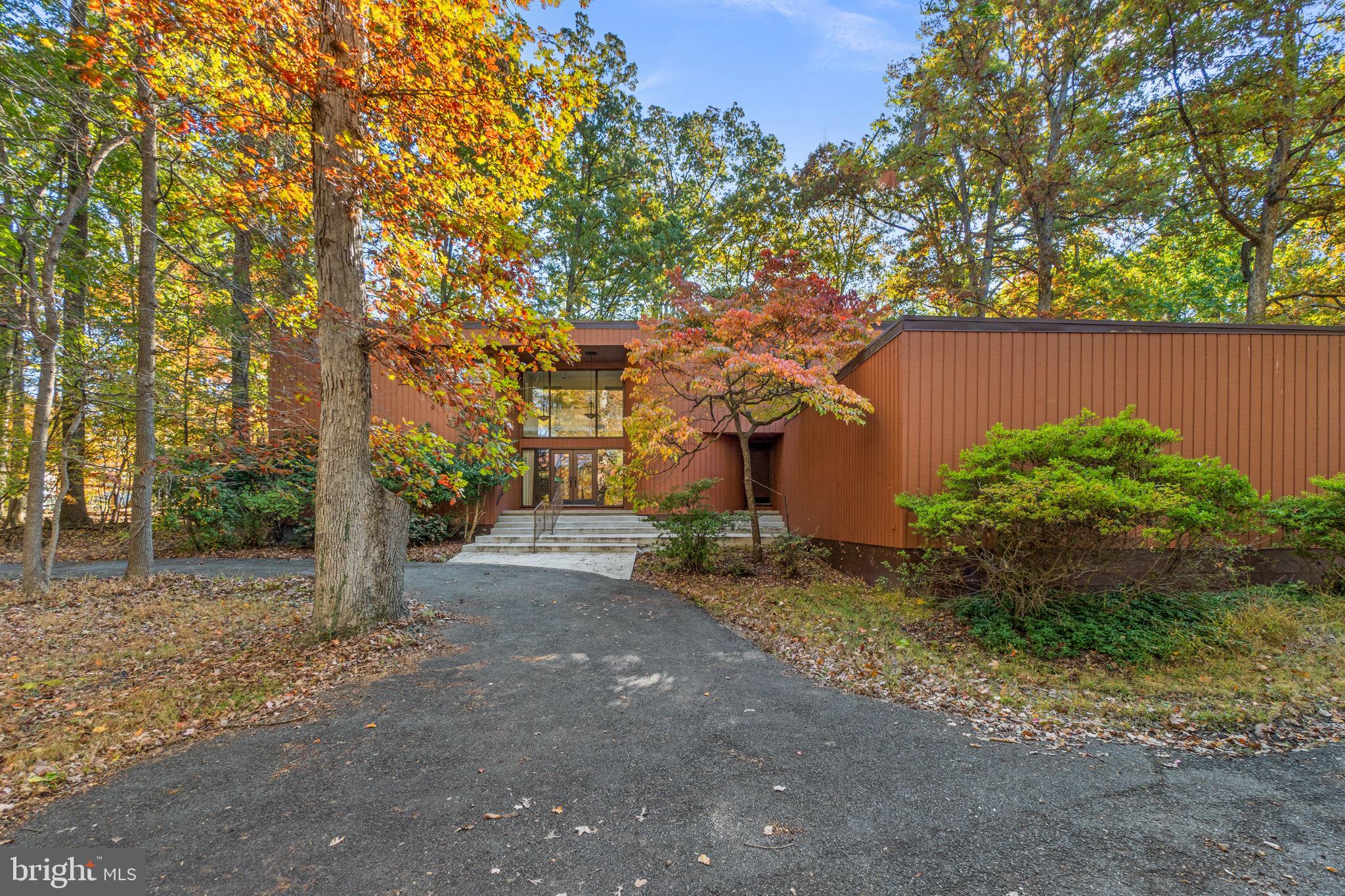 10457 STERNWHEEL PLACE