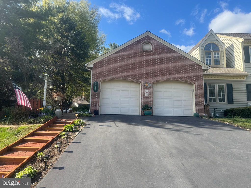 Photo of 3215 Glengreen Drive, LANCASTER, PA 17601 (MLS # PALA2068396)