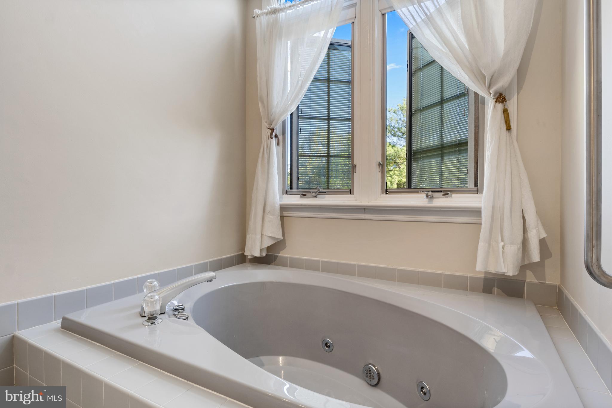 HEMPFIELD GREEN - Residential