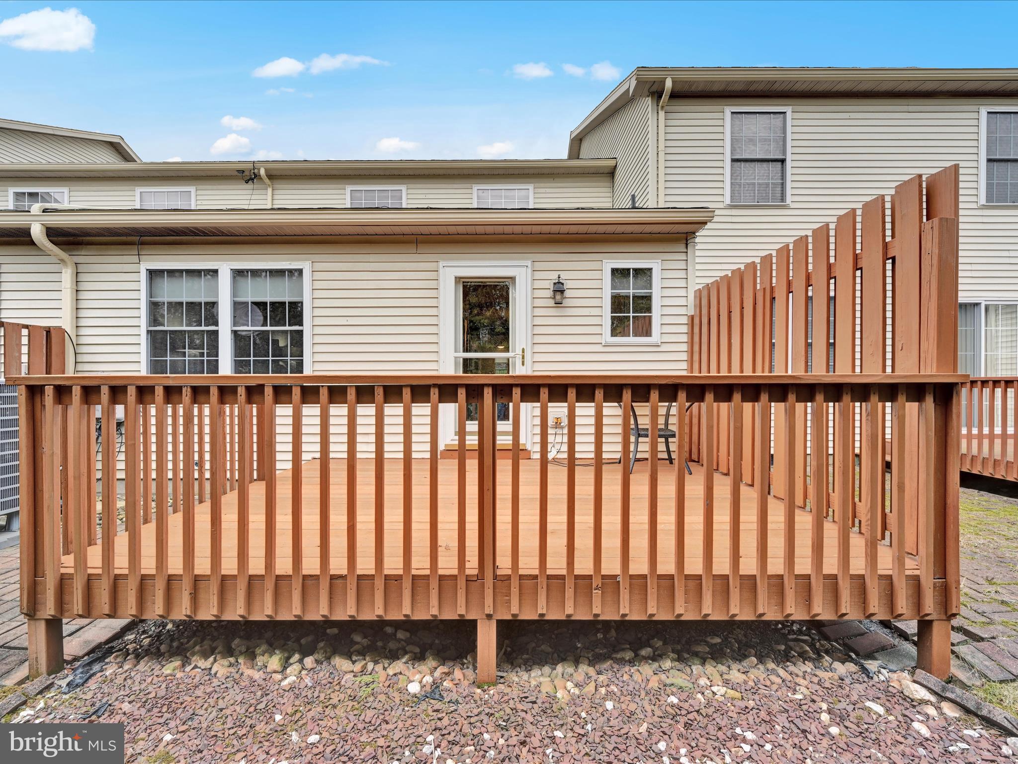 LANTERN GREEN - Residential