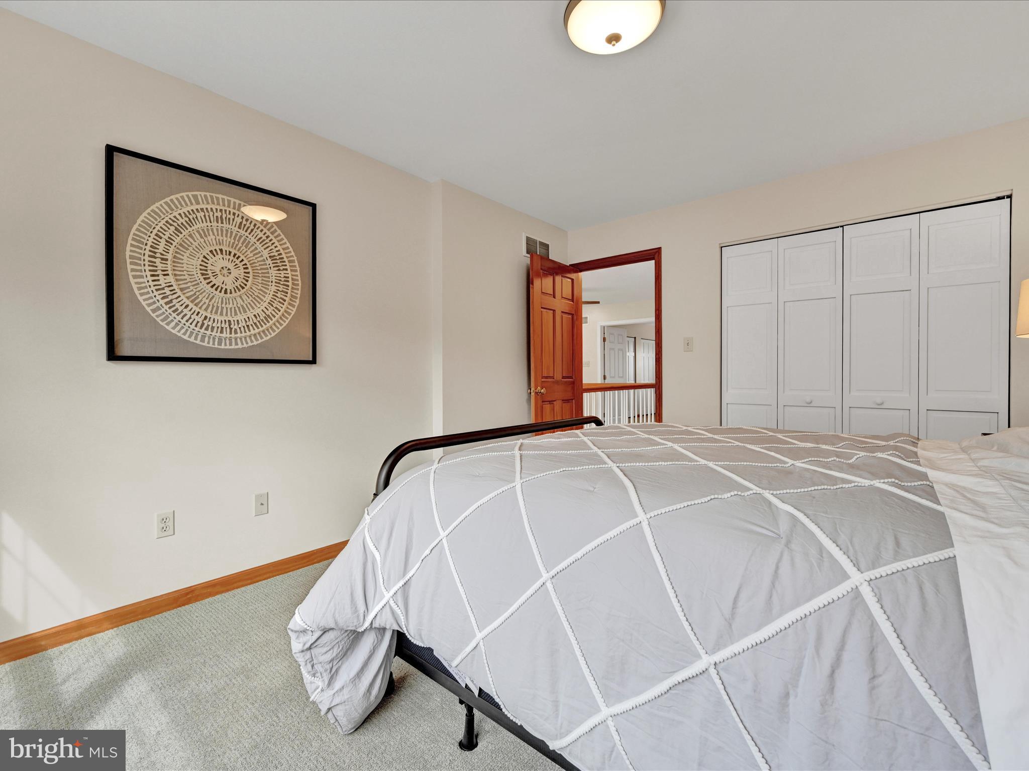 LANTERN GREEN - Residential