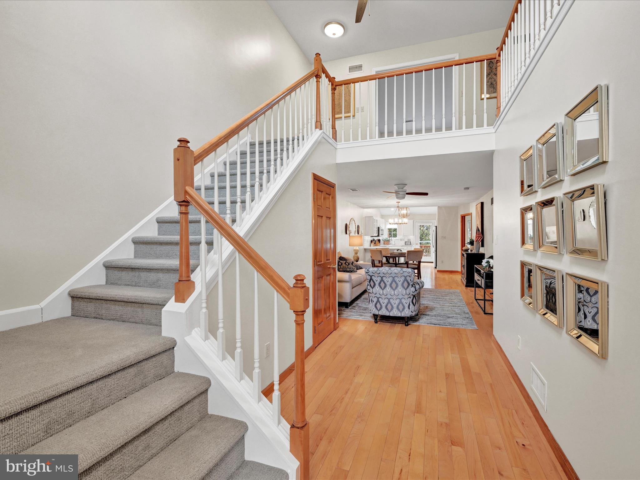 LANTERN GREEN - Residential