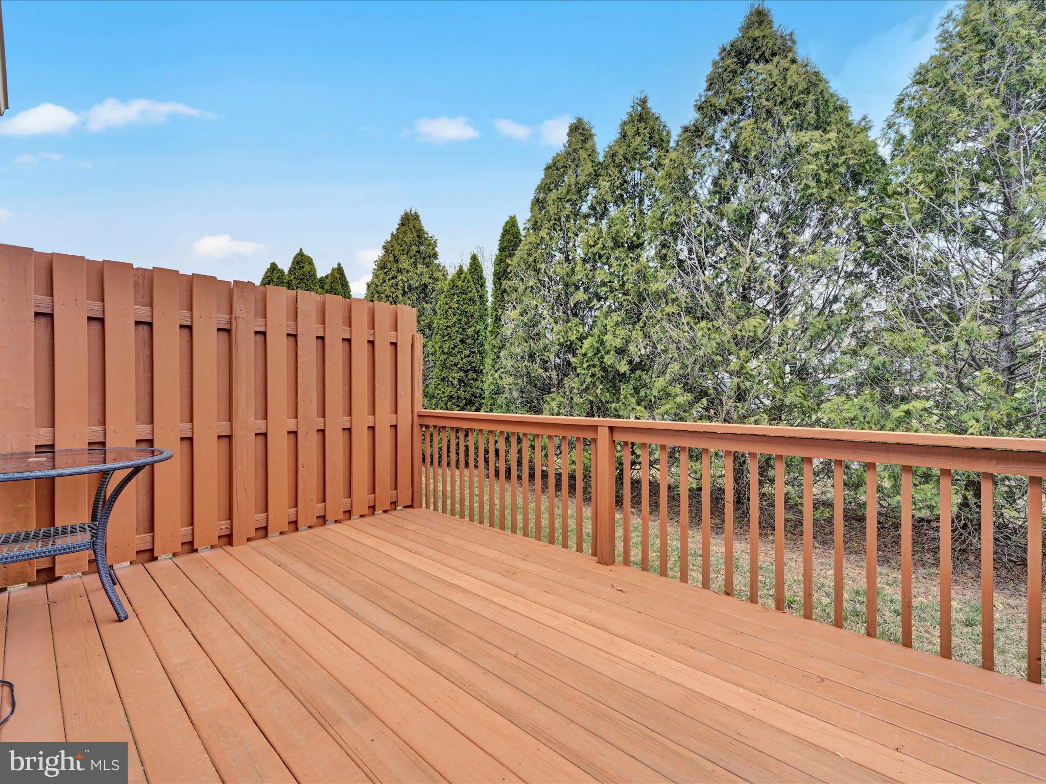 LANTERN GREEN - Residential