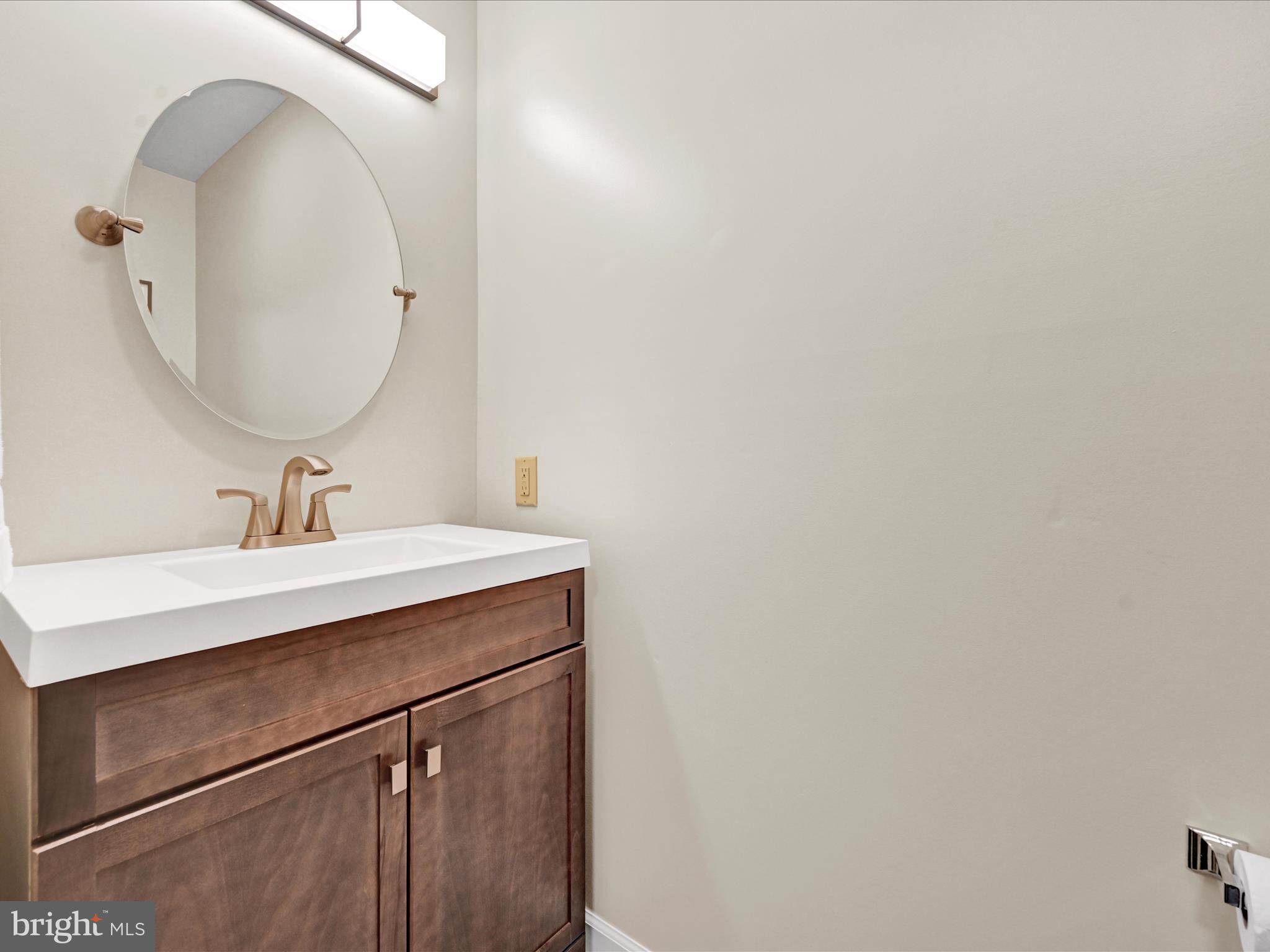 LANTERN GREEN - Residential