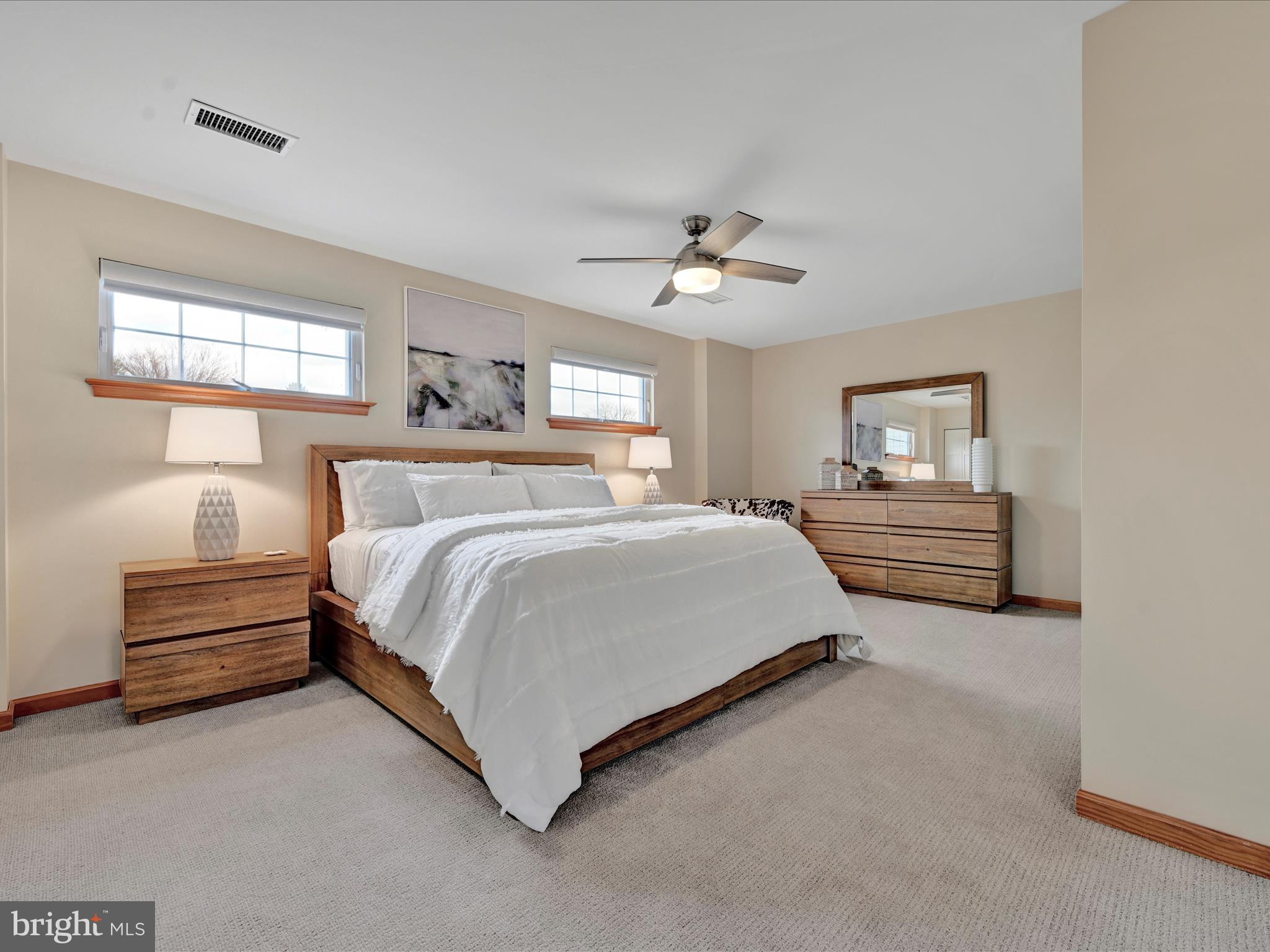 LANTERN GREEN - Residential