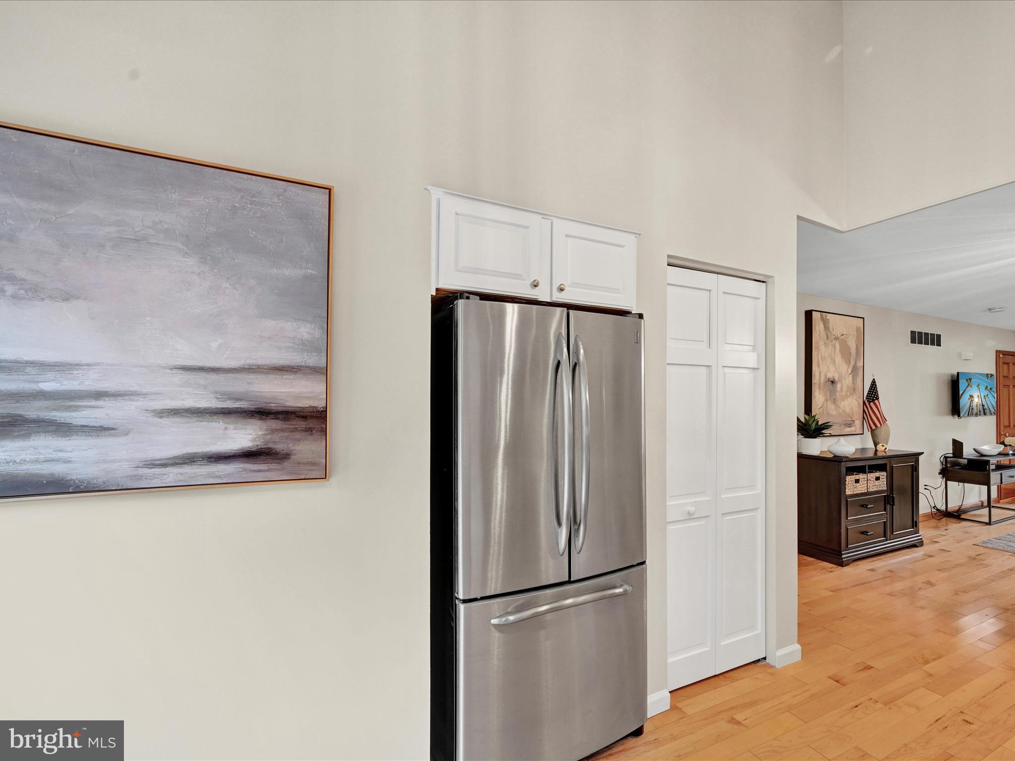 LANTERN GREEN - Residential