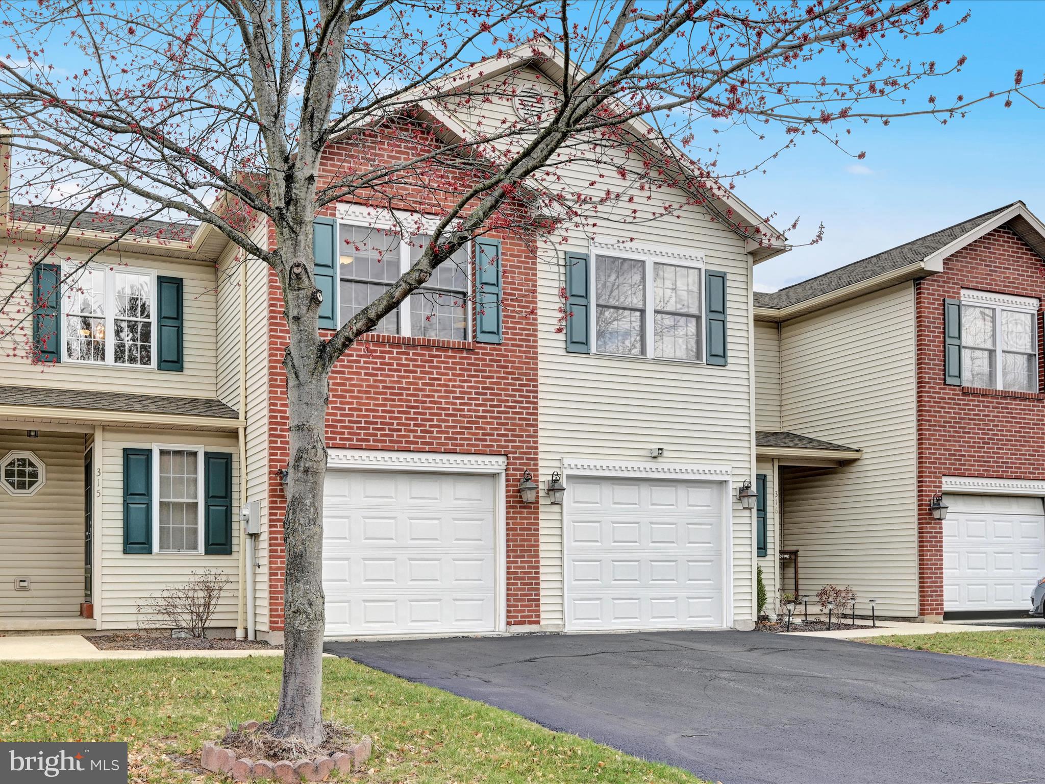 LANTERN GREEN - Residential