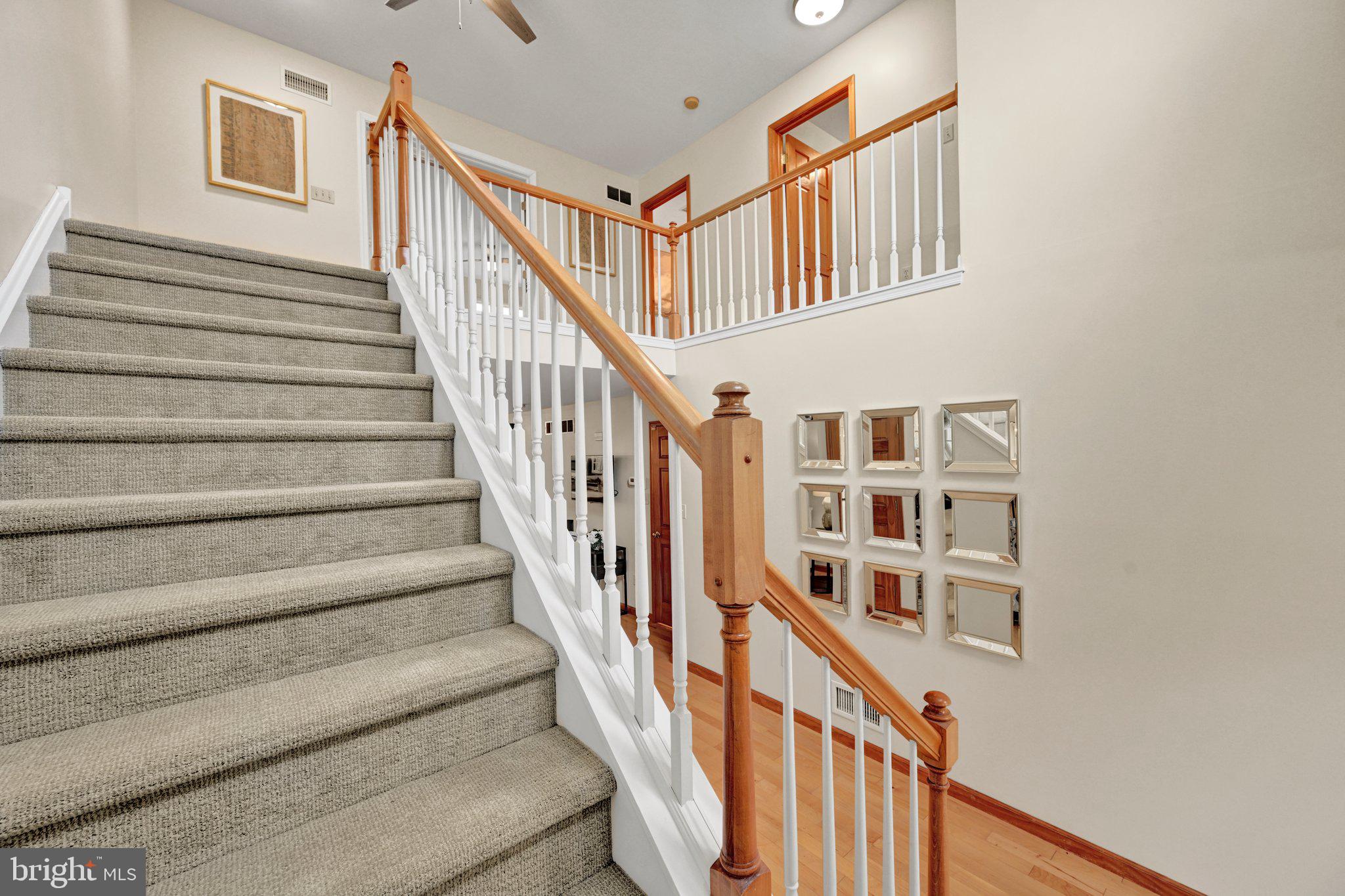 LANTERN GREEN - Residential