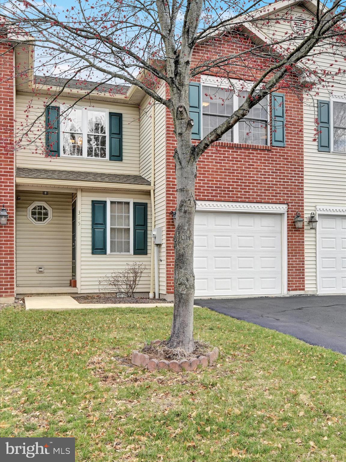 LANTERN GREEN - Residential