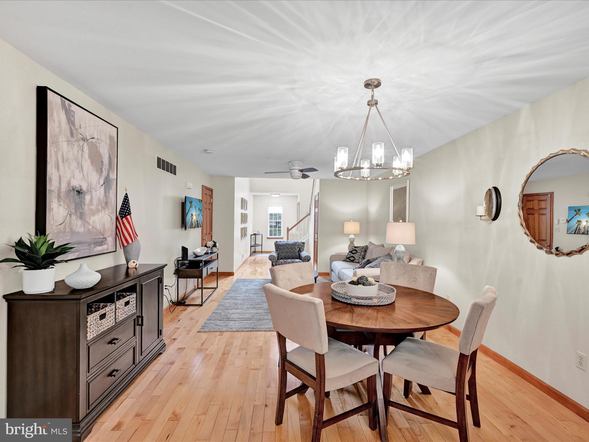 LANTERN GREEN - Residential