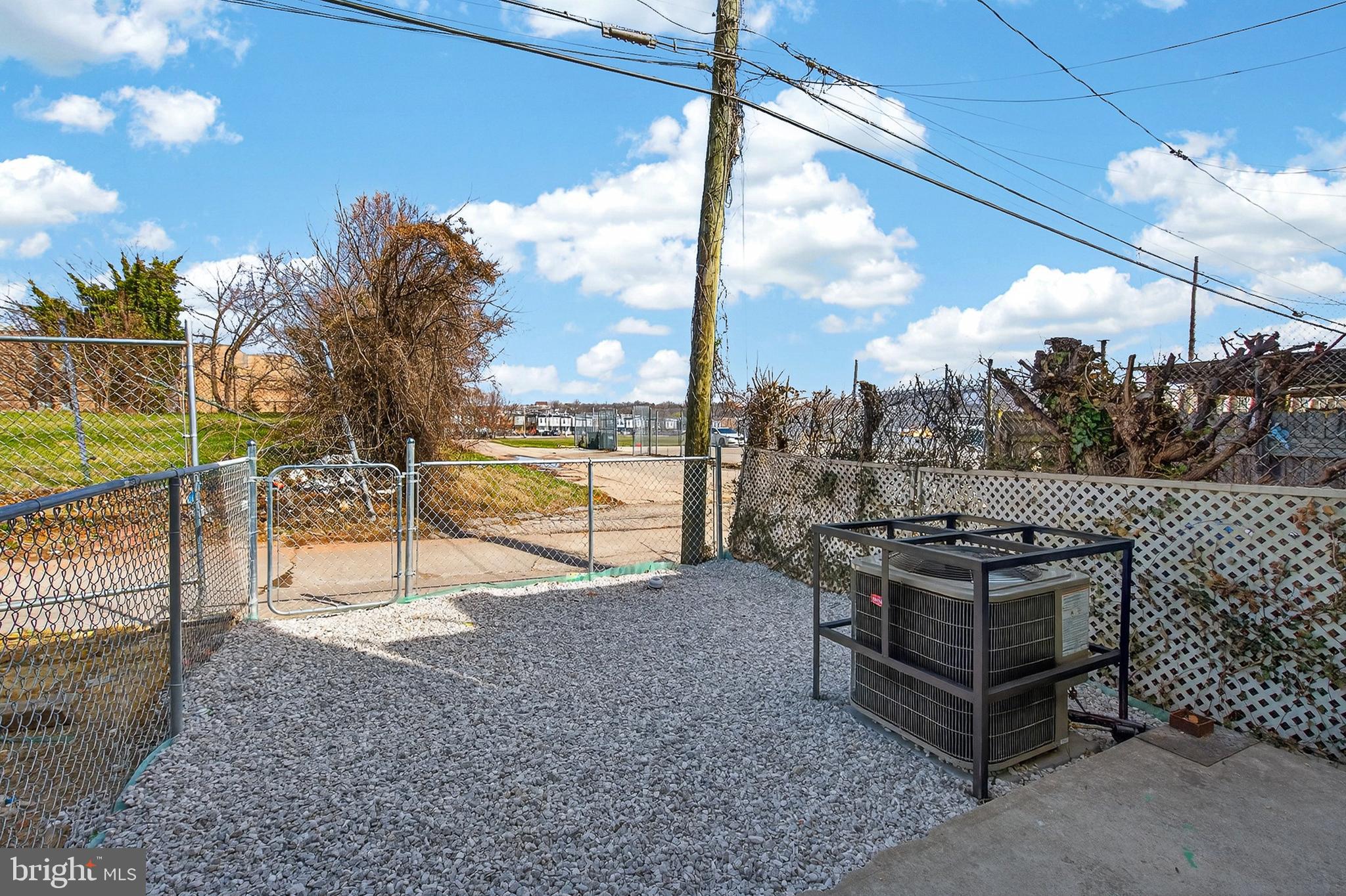 BALTIMORE EAST - SOUTH CLIFTON PARK HIST. DISTRICT - Residential