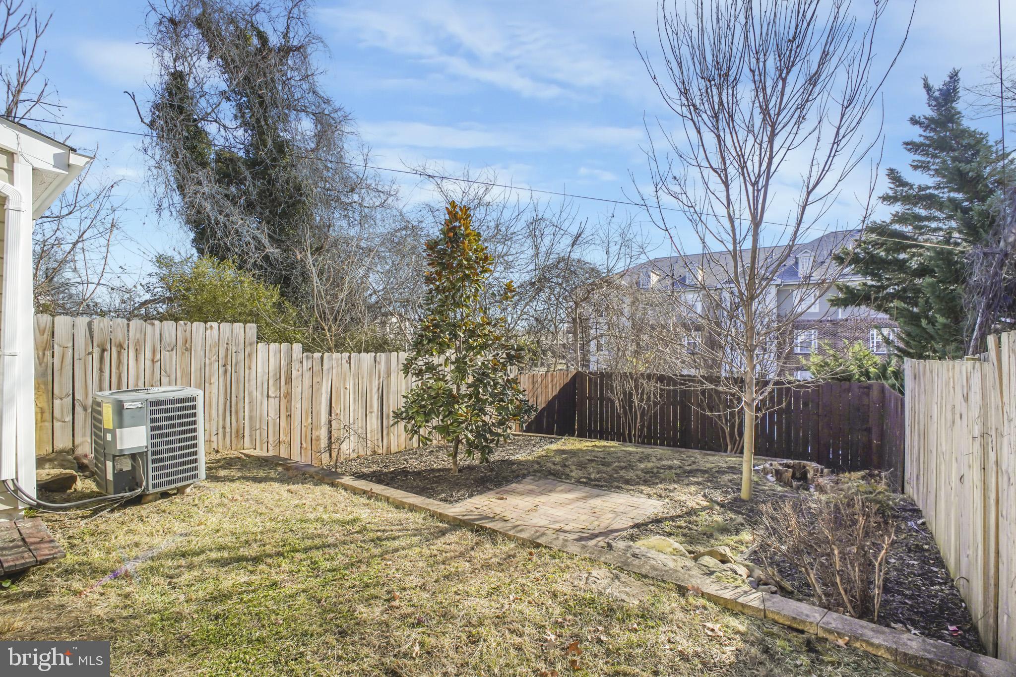 DOWNTOWN FREDERICKSBURG - Residential Lease