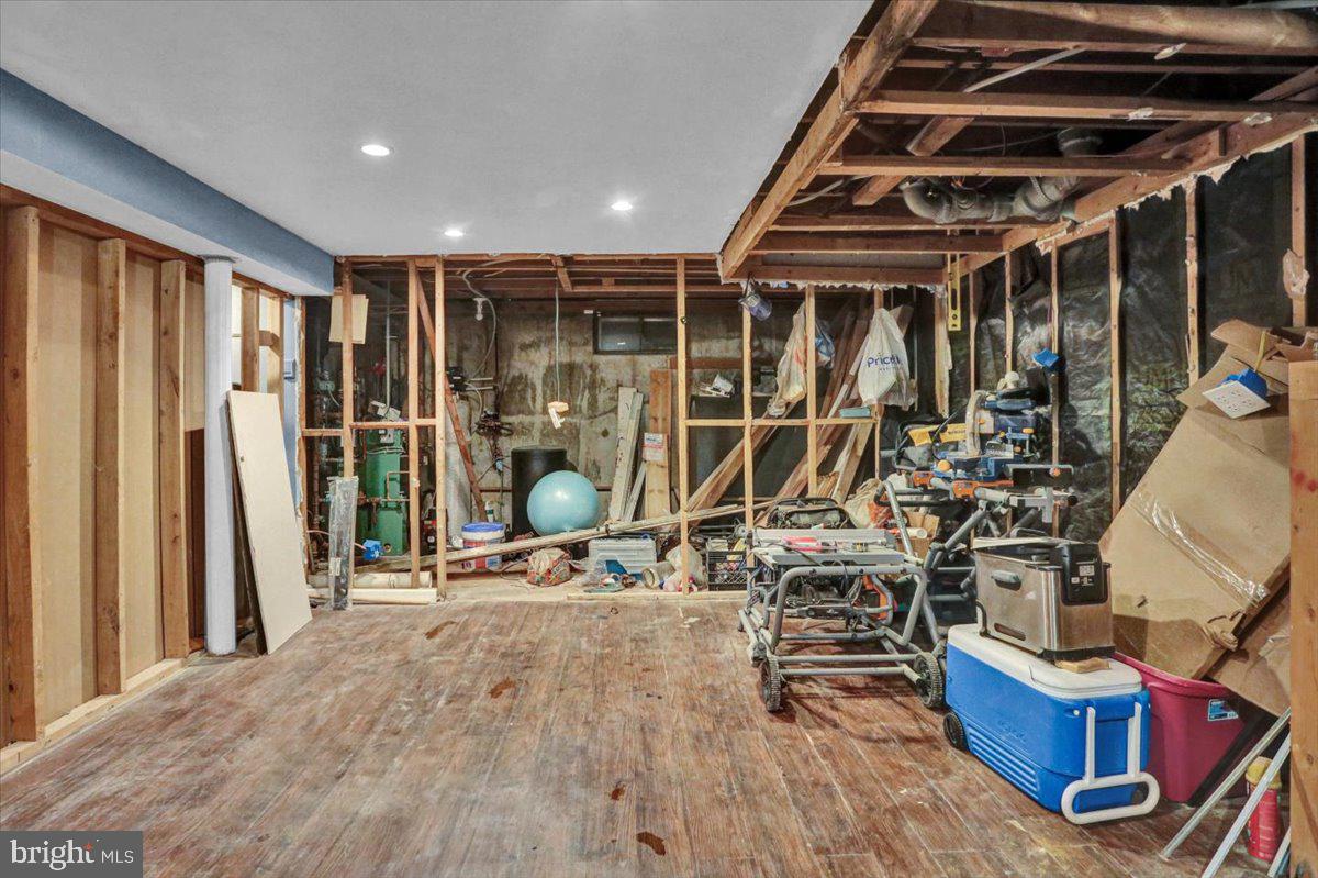 MADISON HEIGHTS - Residential