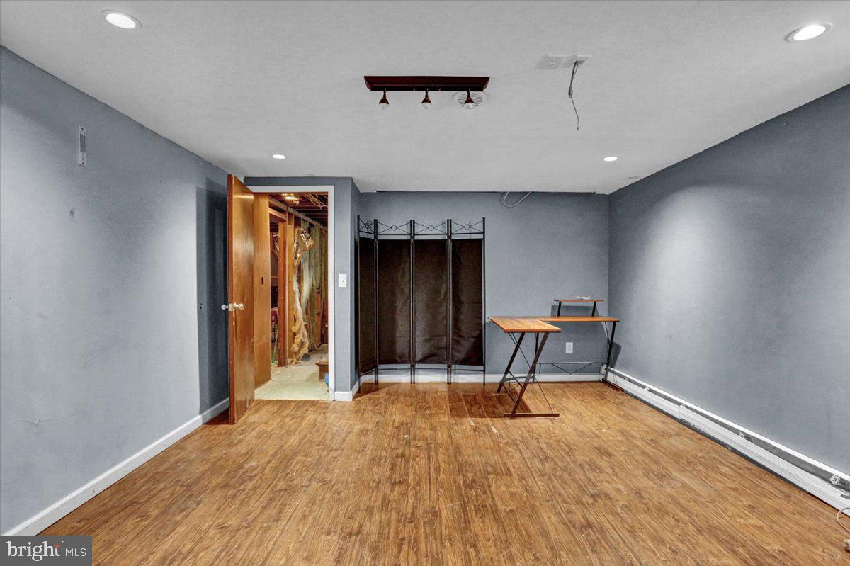 MADISON HEIGHTS - Residential