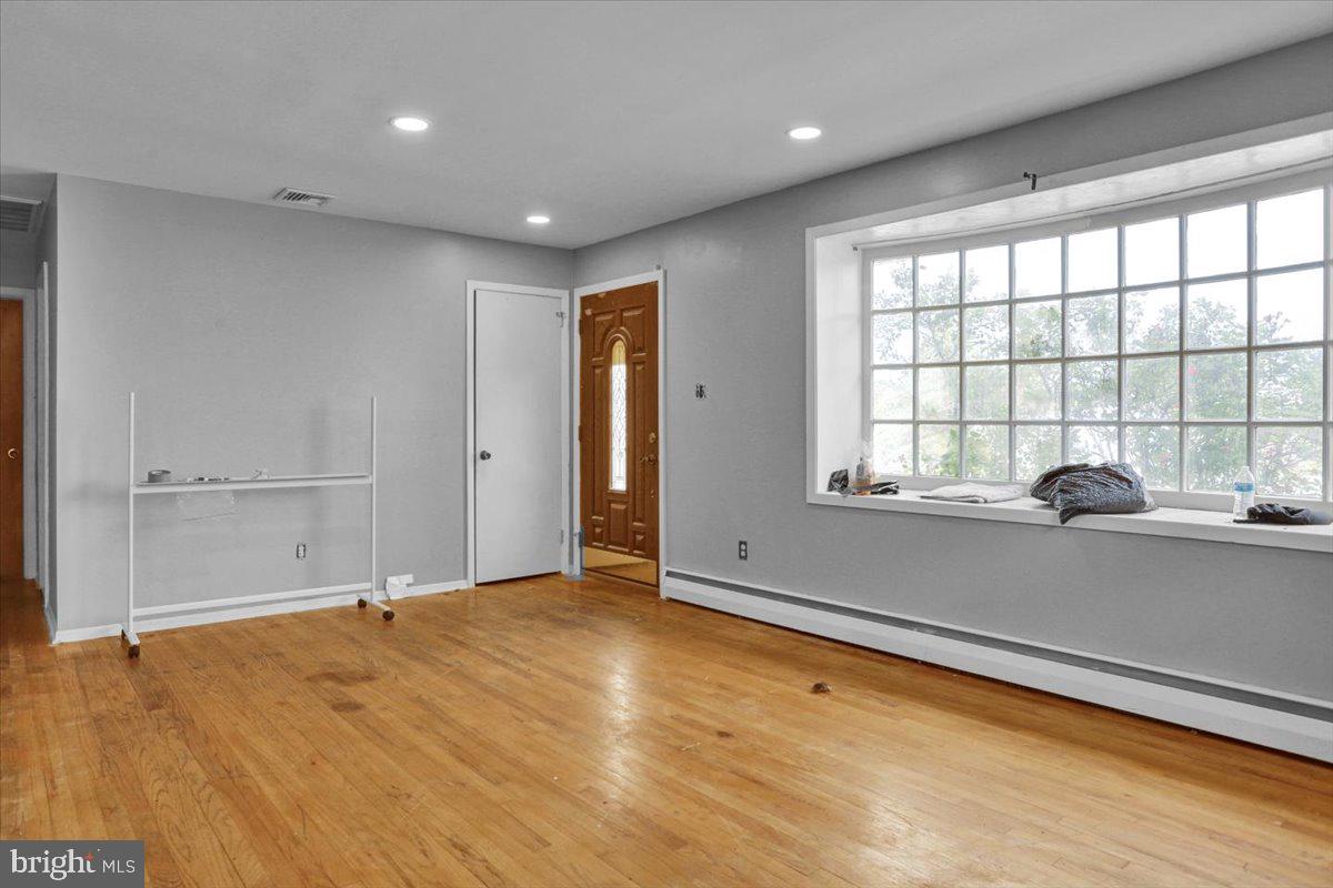 MADISON HEIGHTS - Residential