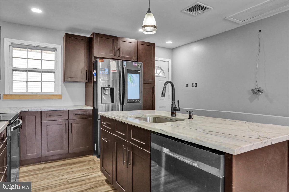 MADISON HEIGHTS - Residential
