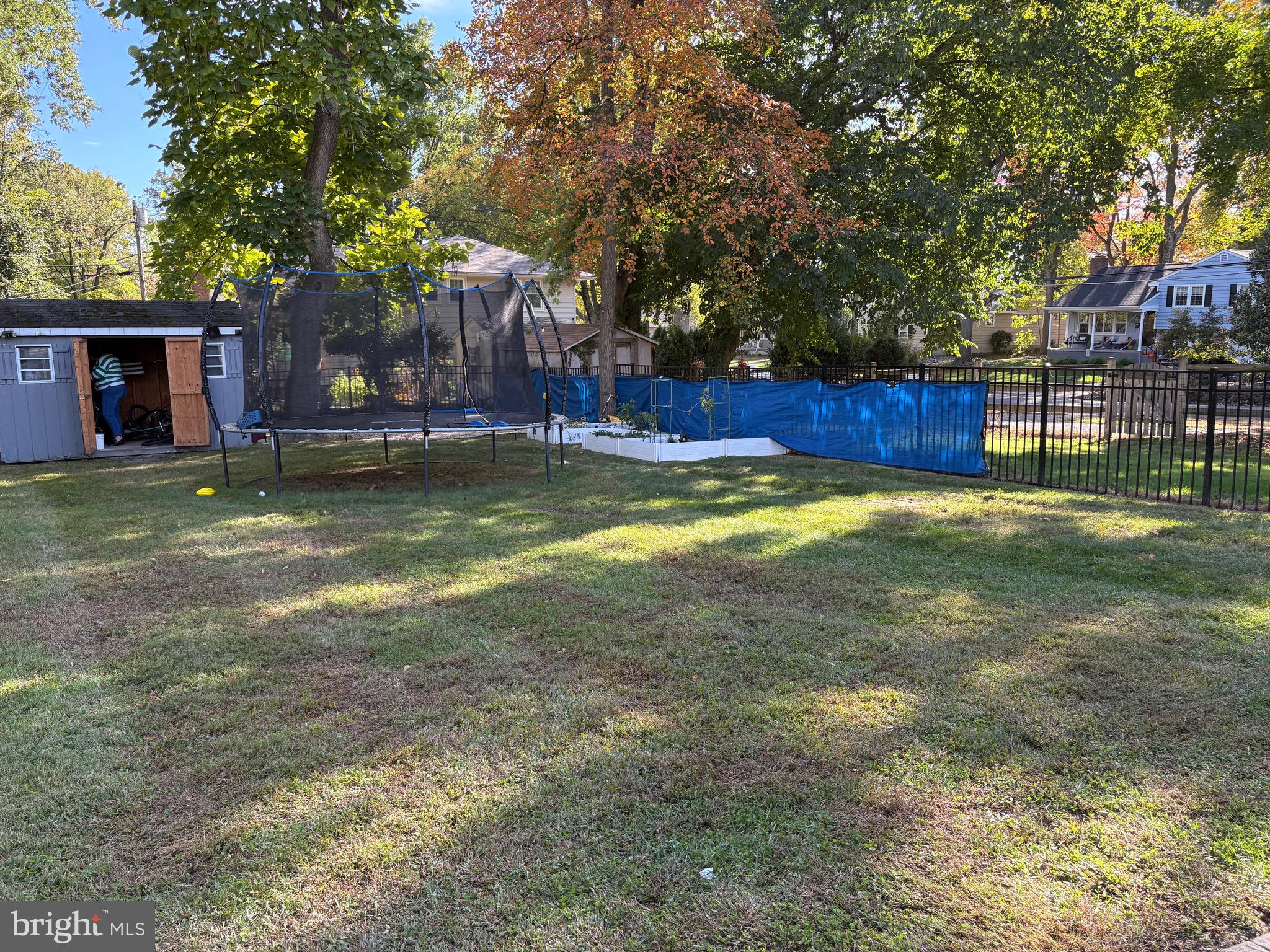 4 E SUTTON AVENUE