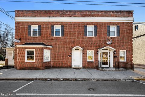 101 E. MAIN, STE 201 4 BERRYVILLE VA 22611