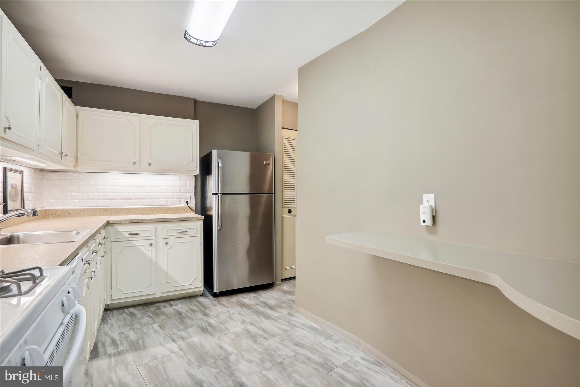 PARKSIDE PLAZA CODM - Residential