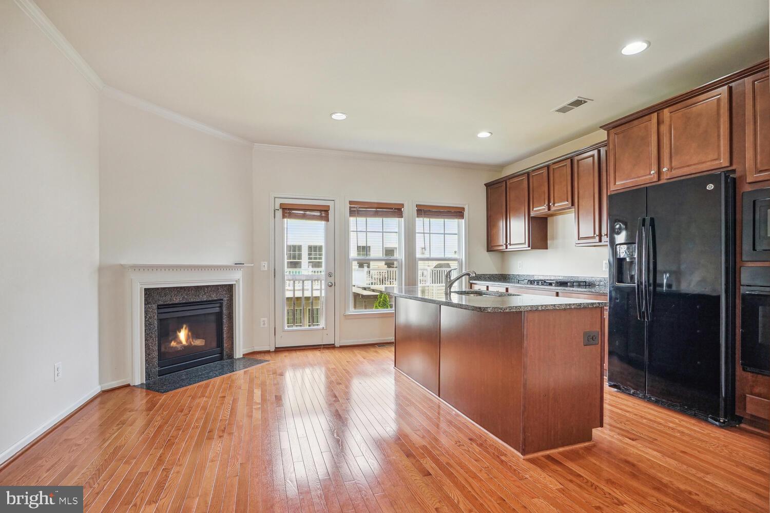 BROADLANDS - Residential