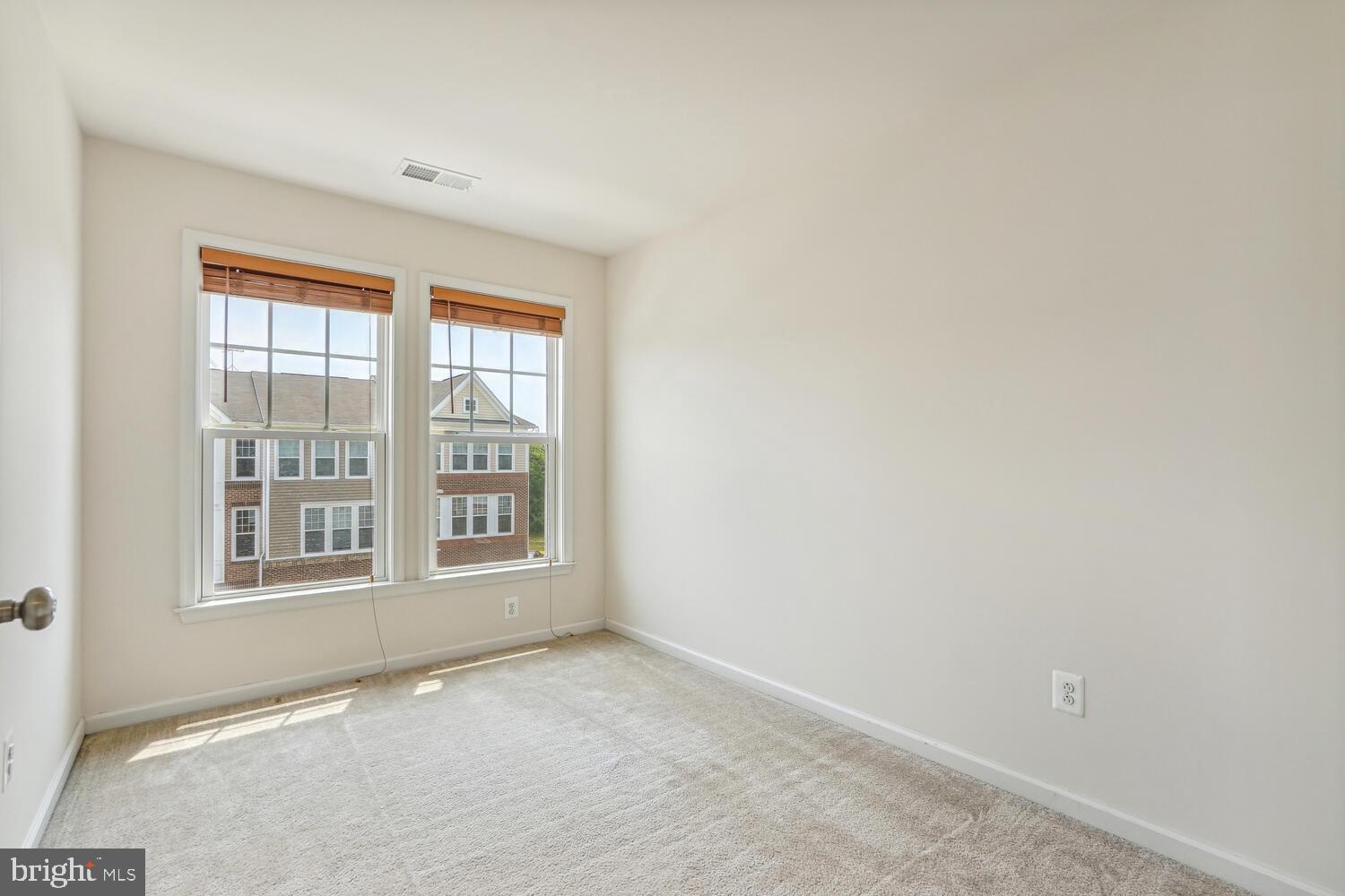 BROADLANDS - Residential