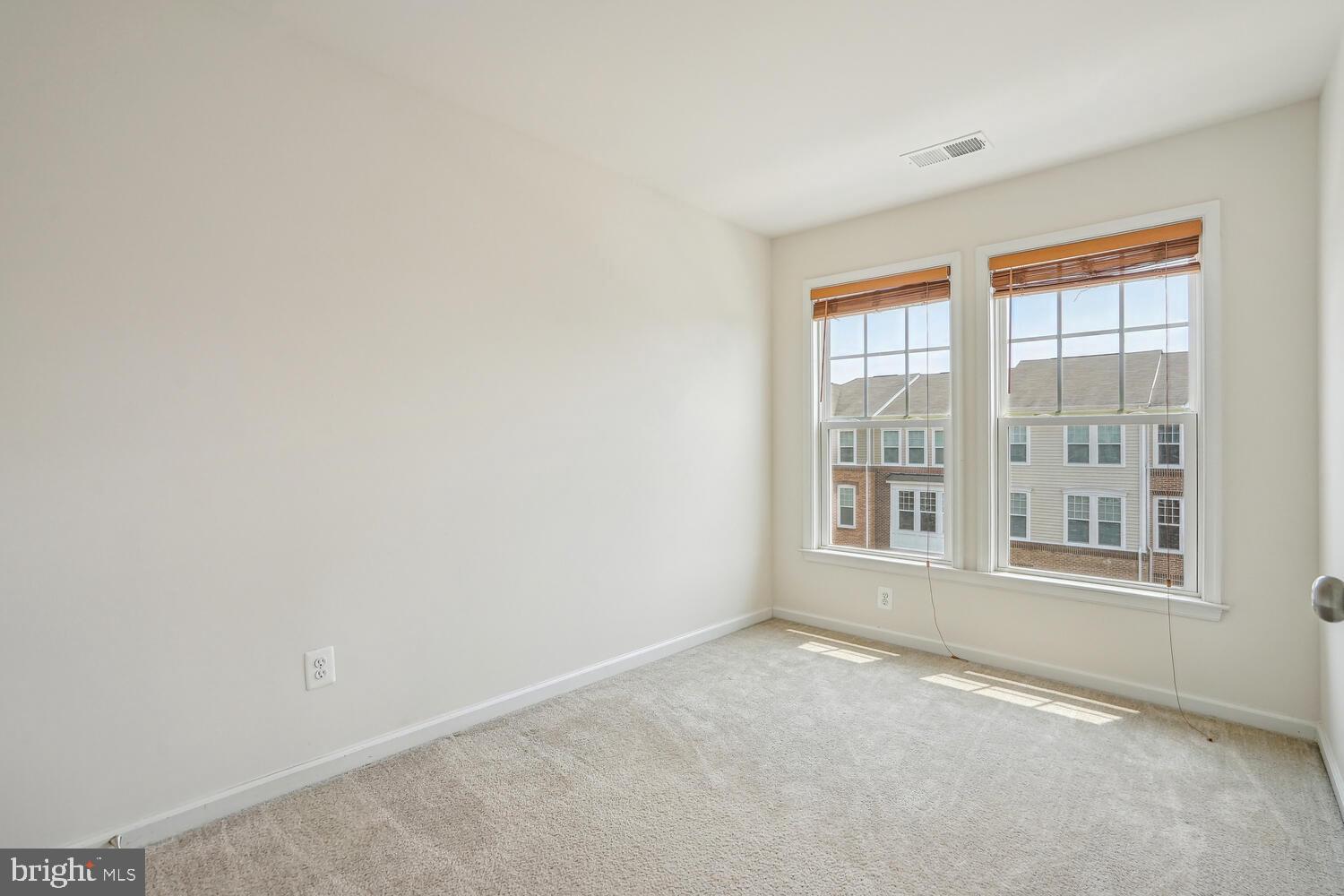 BROADLANDS - Residential