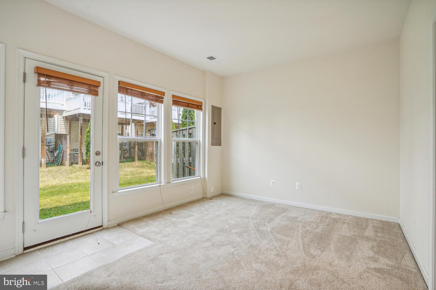 BROADLANDS - Residential