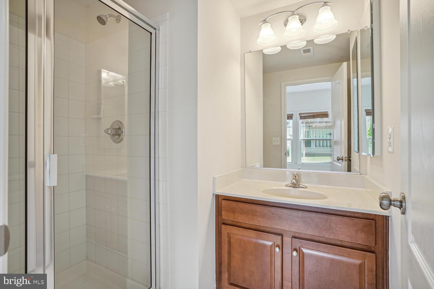 BROADLANDS - Residential