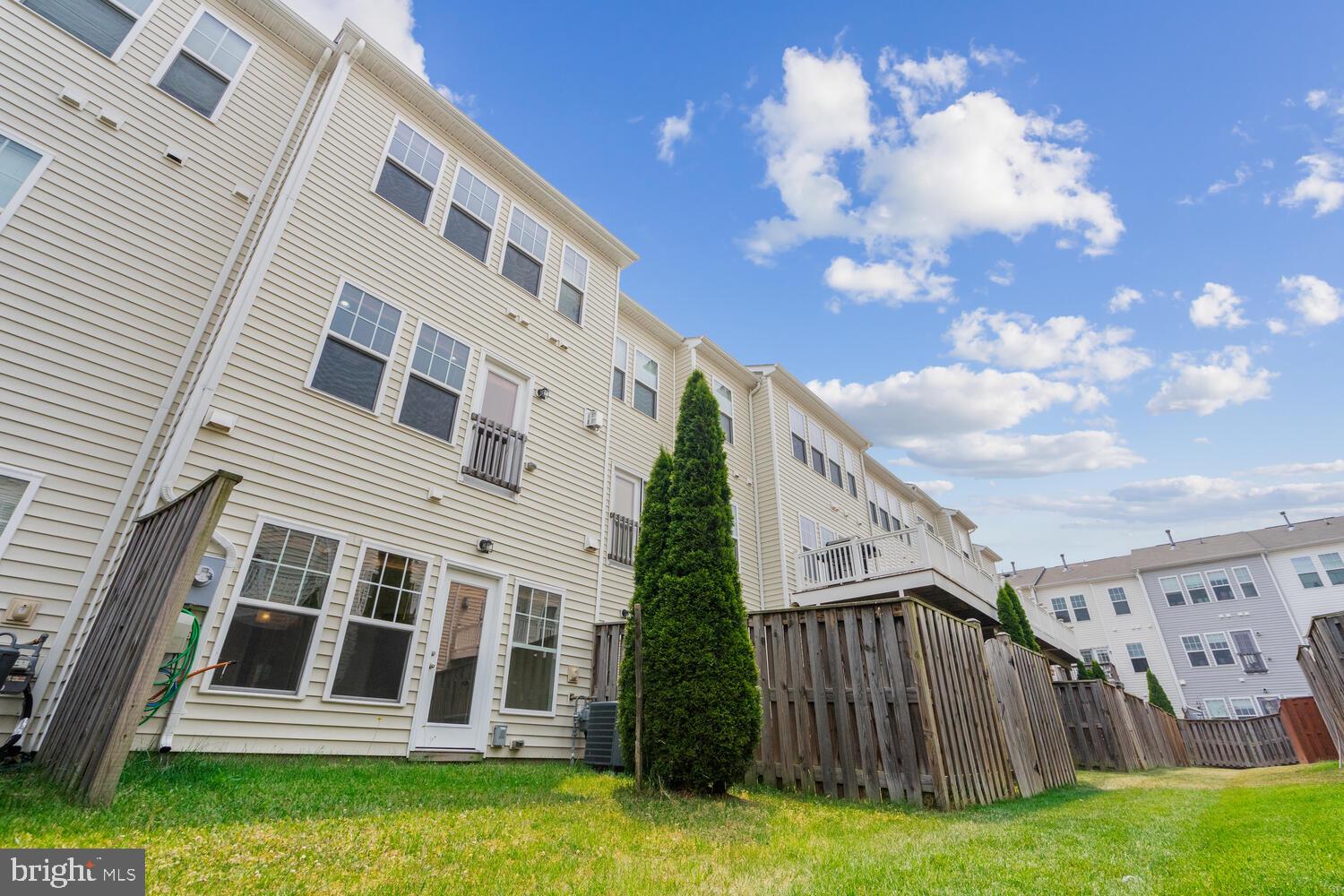 BROADLANDS - Residential