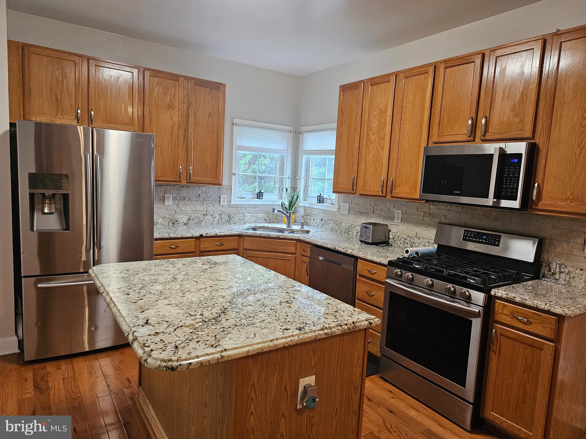 ROCKBURN MANOR - Residential Lease