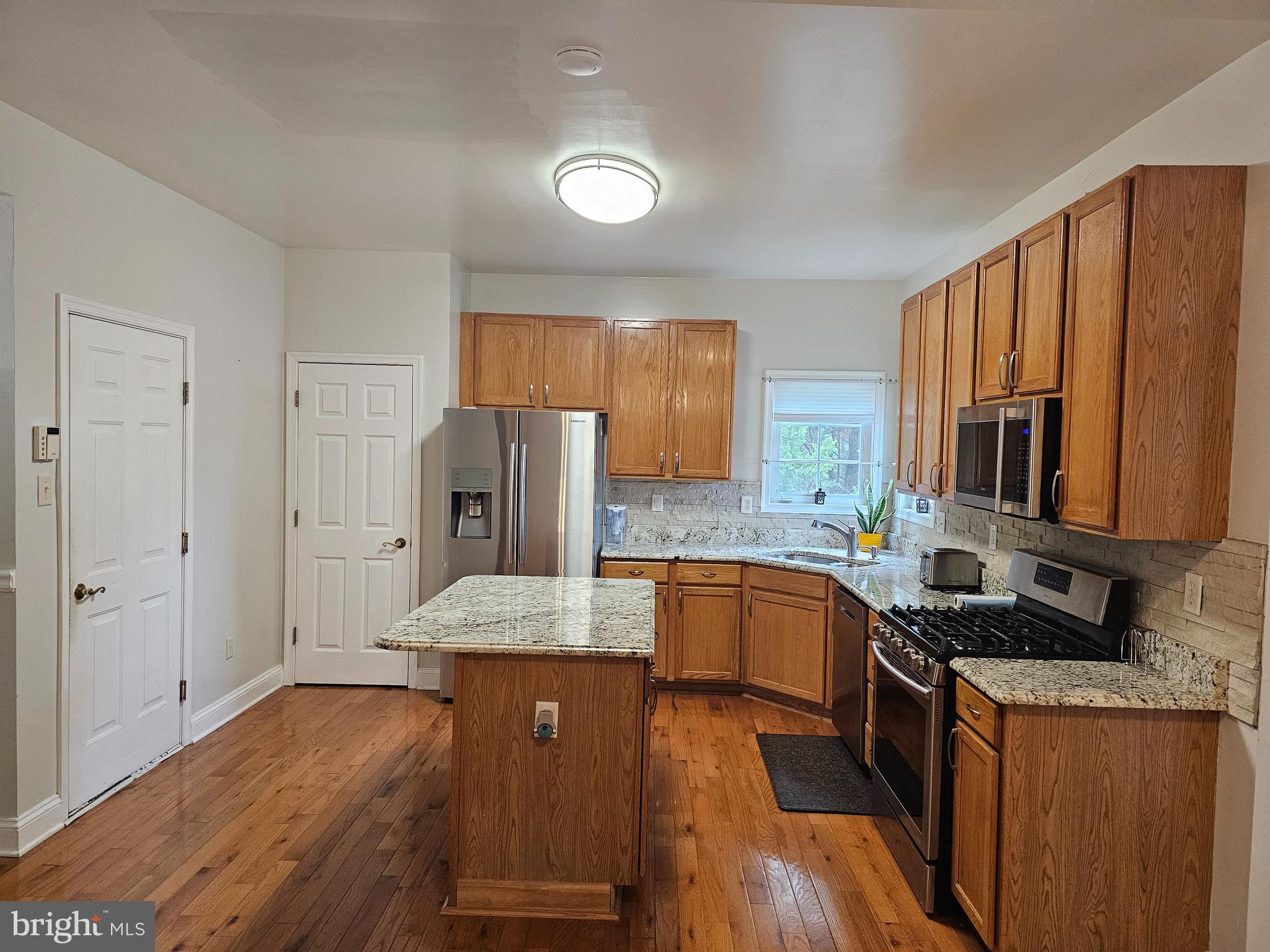 ROCKBURN MANOR - Residential Lease