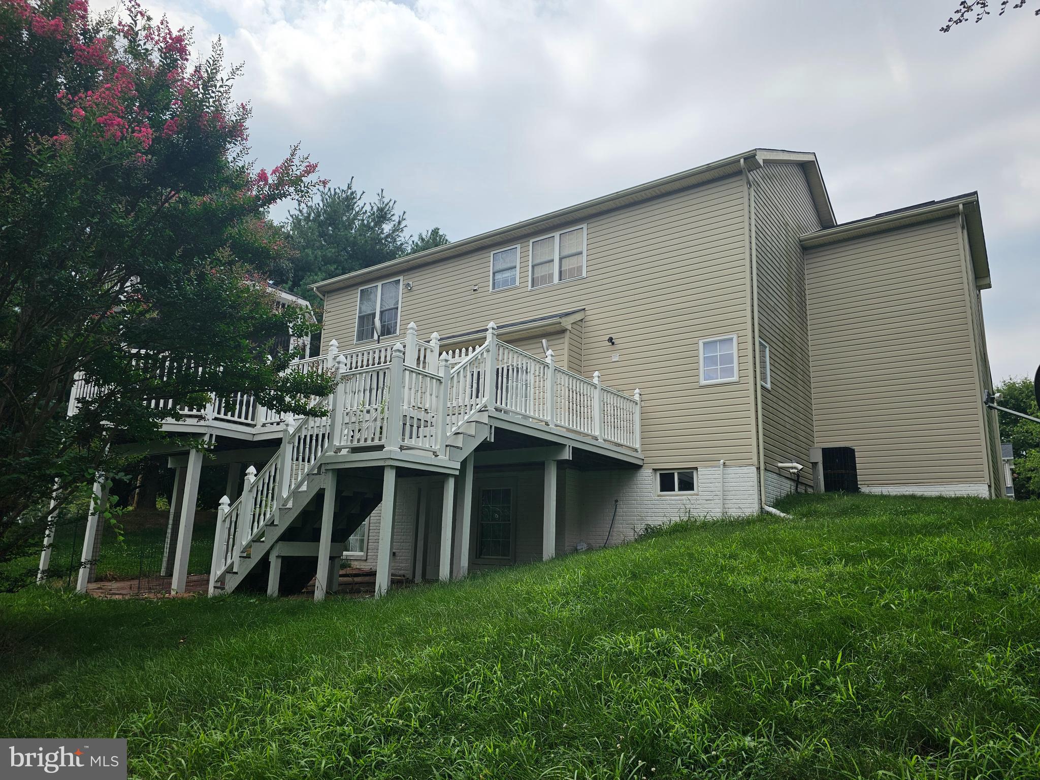 ROCKBURN MANOR - Residential Lease