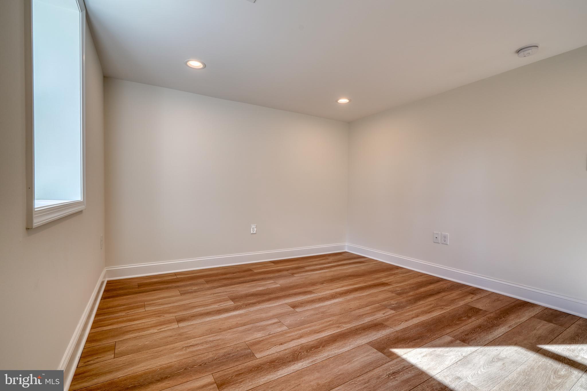 SCOTTS HILL - Residential