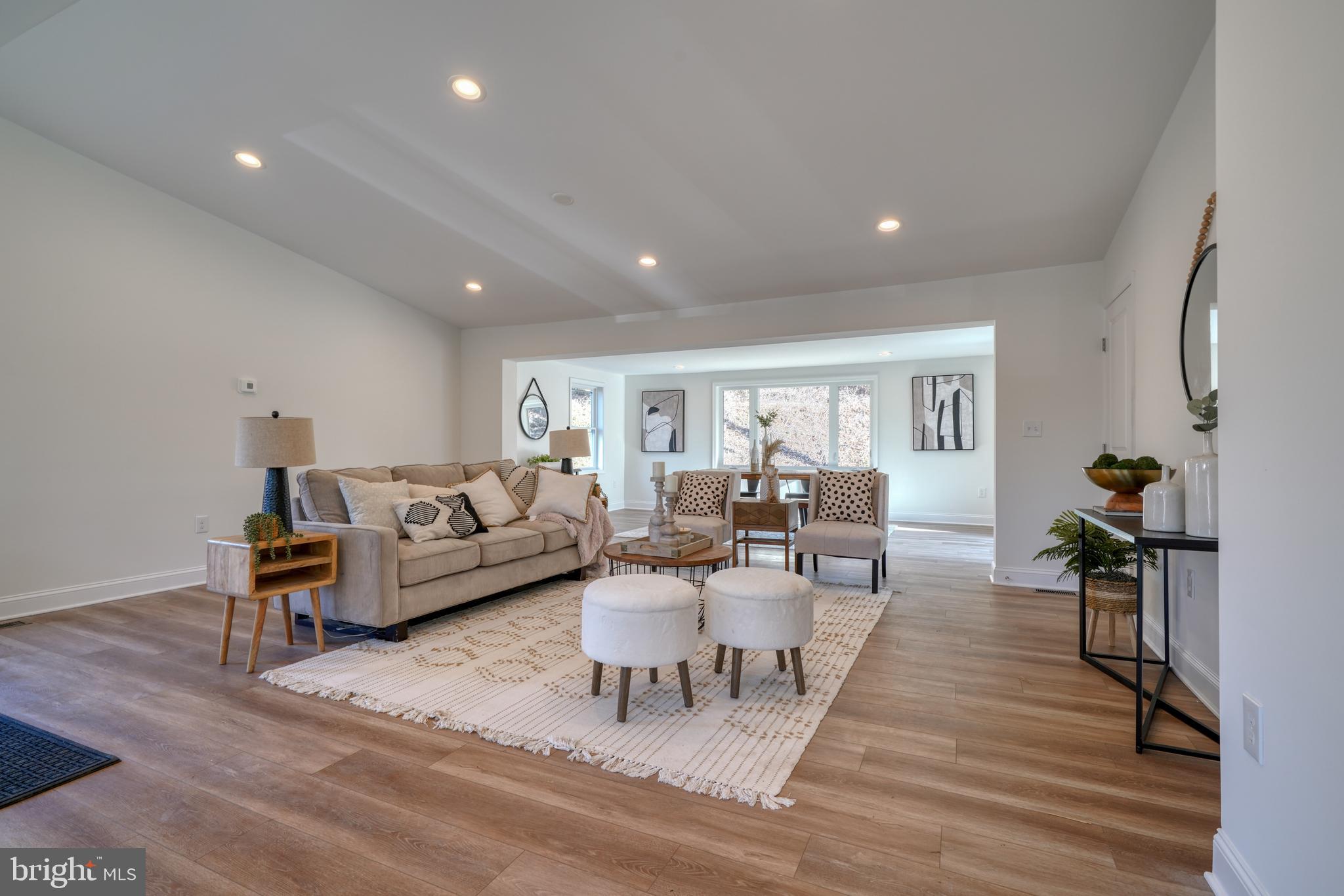 SCOTTS HILL - Residential