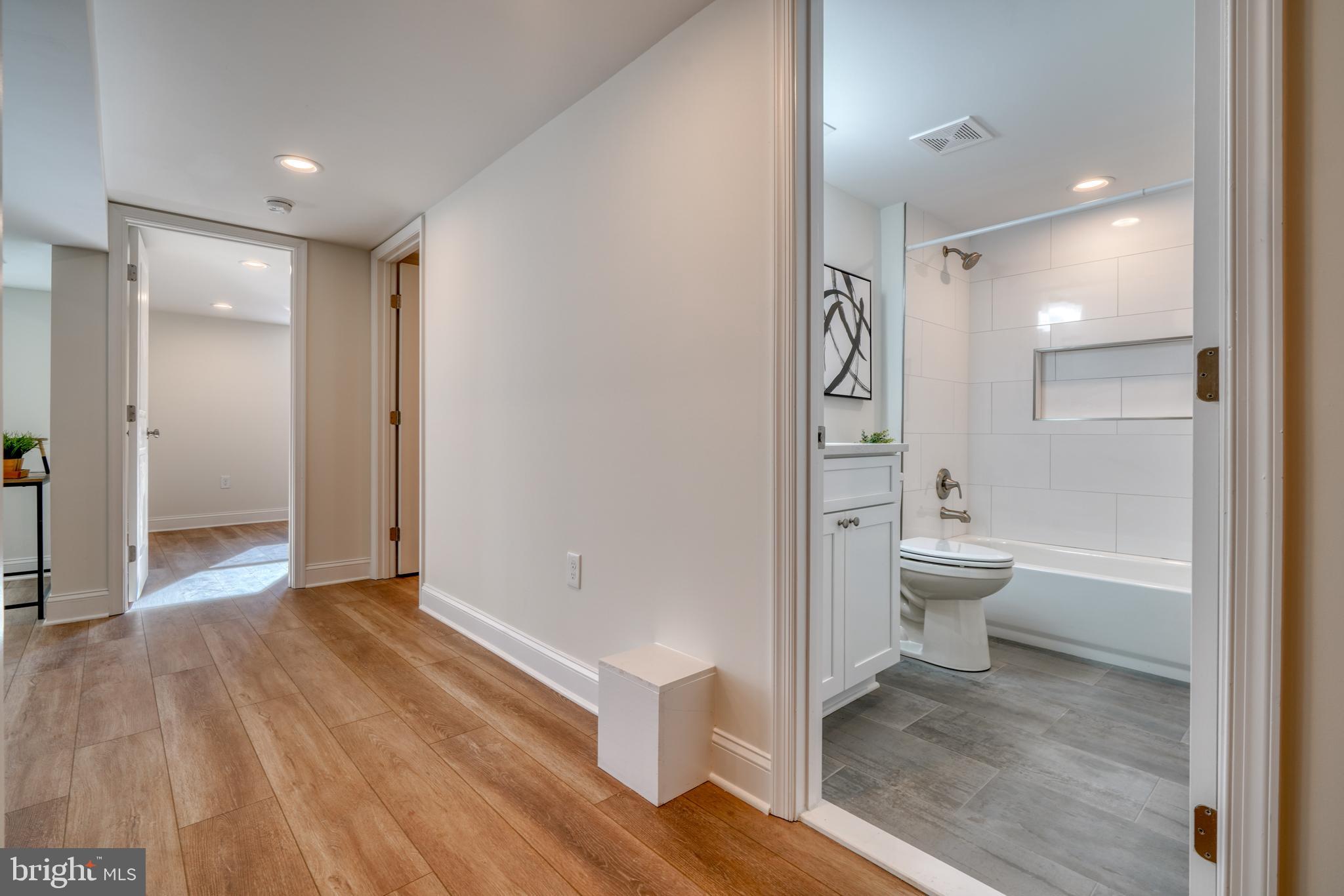 SCOTTS HILL - Residential